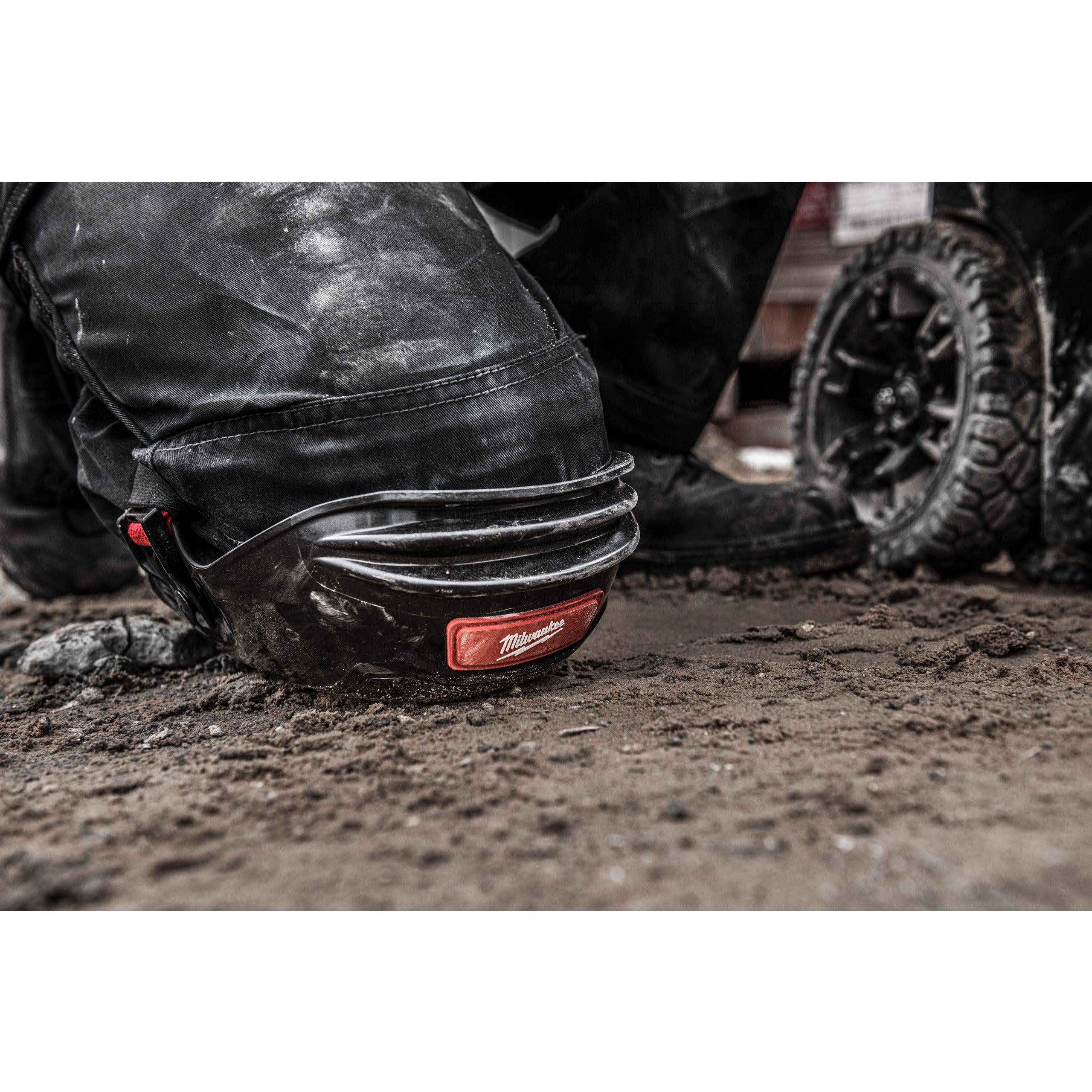 Genunchiere flexibile, 1 pereche, Milwaukee cod 4932478136 - BIG STORE (Dynamic Tools SRL)