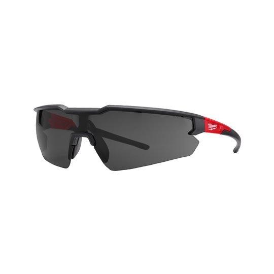 Ochelari de protecție Milwaukee cu lentilă fumurie antizgâriere, cod 4932478764 - BIG STORE (Dynamic Tools SRL)