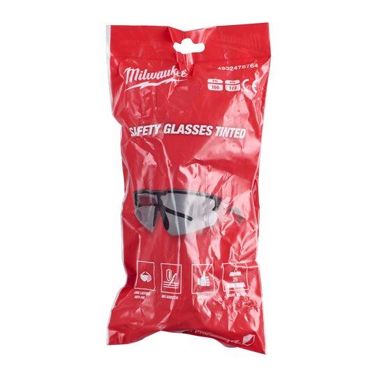 Ochelari de protecție Milwaukee cu lentilă gri antizgâriere, cod 4932478907 - BIG STORE (Dynamic Tools SRL)