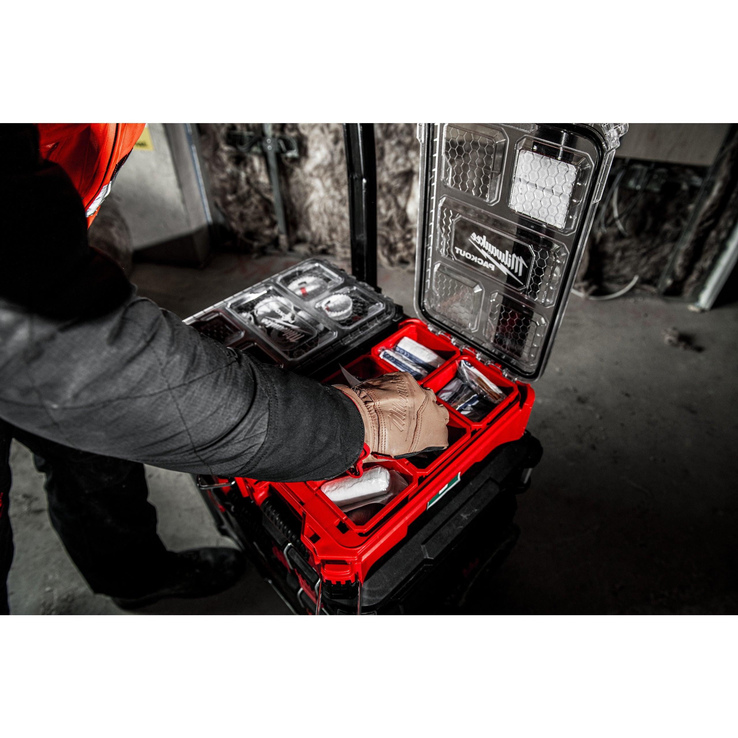 Trusă PACKOUT™ de prim ajutor DIN 13157, Milwaukee cod 4932478879 - BIG STORE (Dynamic Tools SRL)