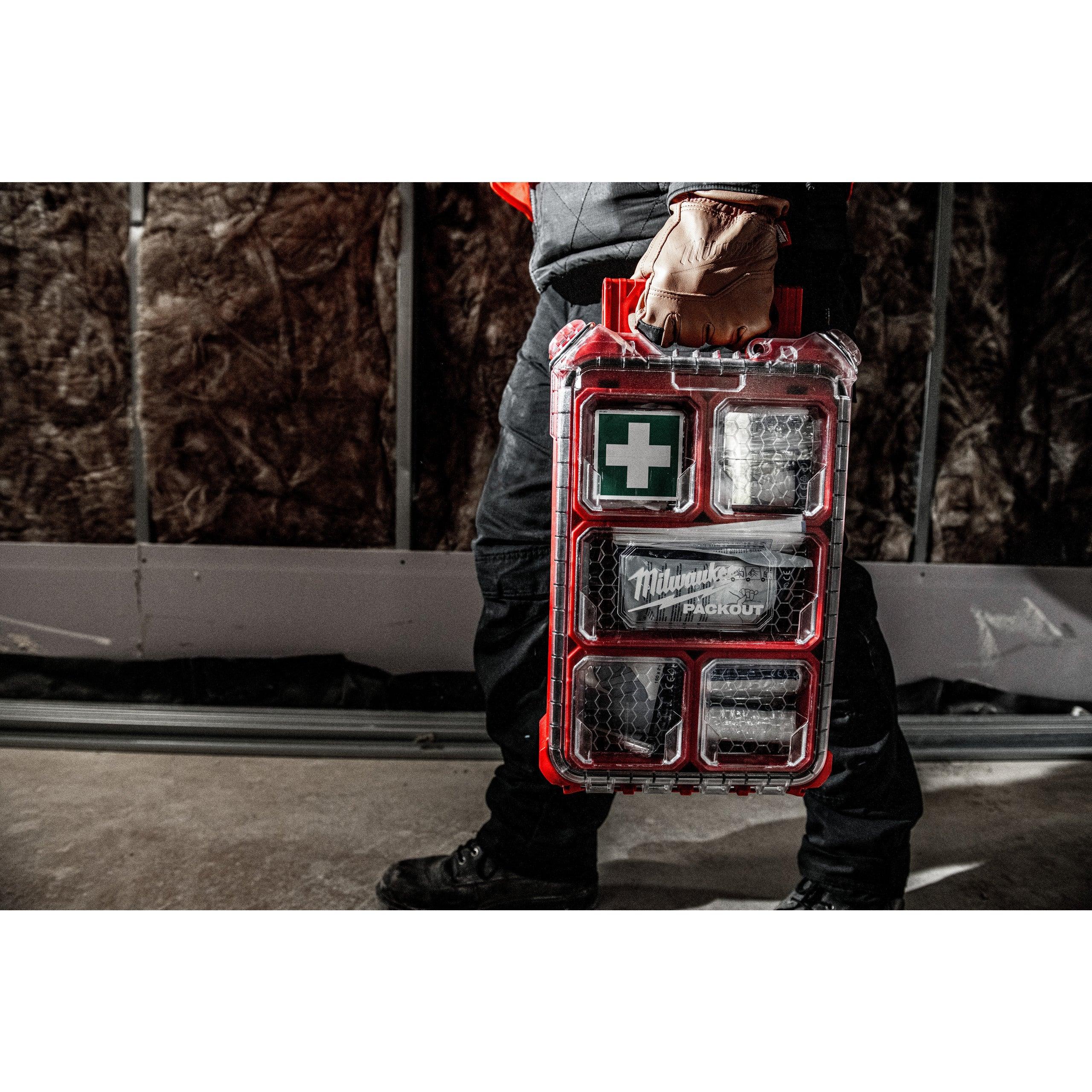 Trusă PACKOUT™ de prim ajutor DIN 13157, Milwaukee cod 4932478879 - BIG STORE (Dynamic Tools SRL)