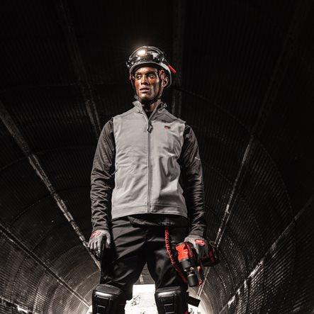 Cască de protecție neventilată BOLT™ 200 Milwaukee, 8 culori - BIG STORE (Dynamic Tools SRL)