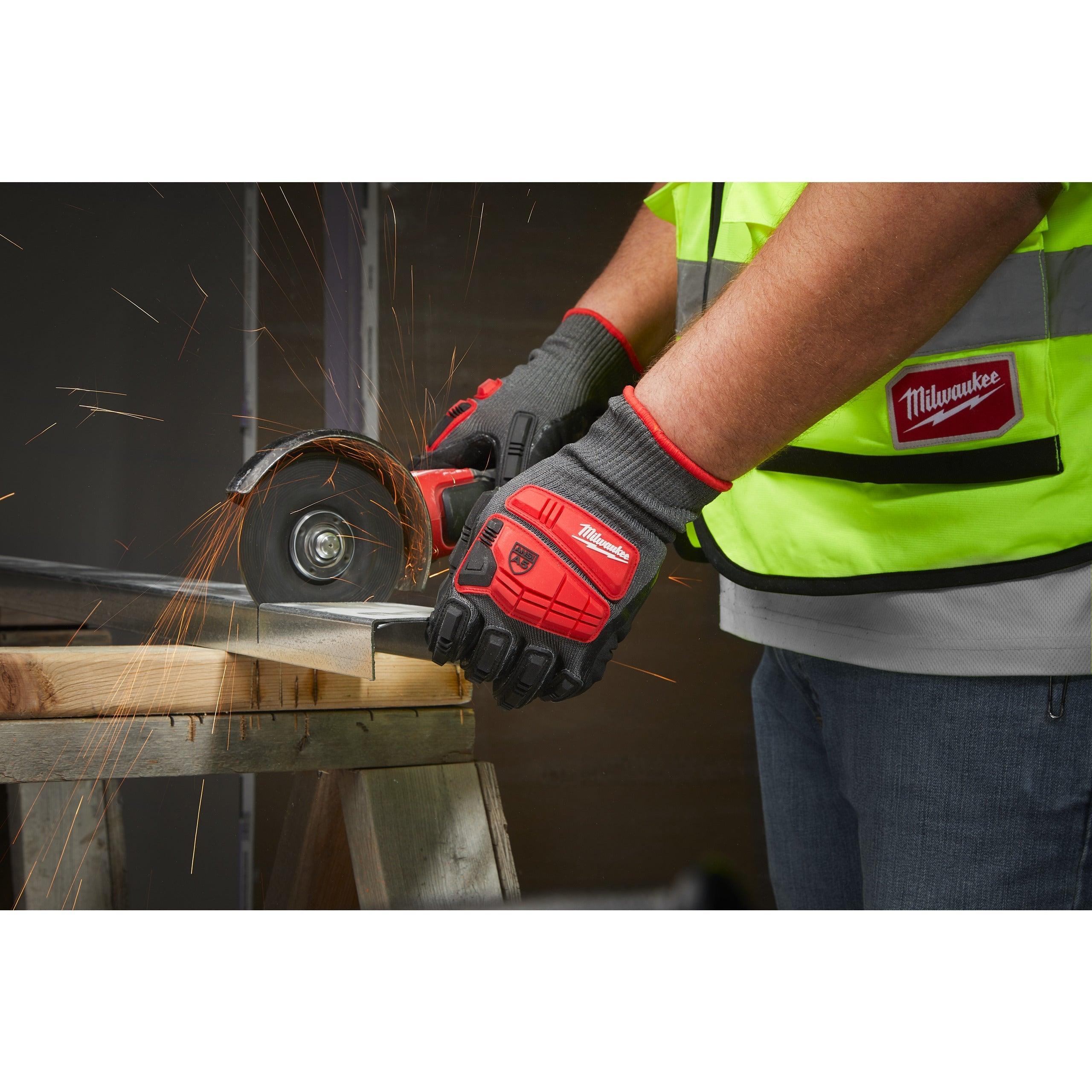 Mănuși Impact rezistente la tăiere E - 7/S - 1 pereche, Milwaukee cod 4932479725 - BIG STORE (Dynamic Tools SRL)