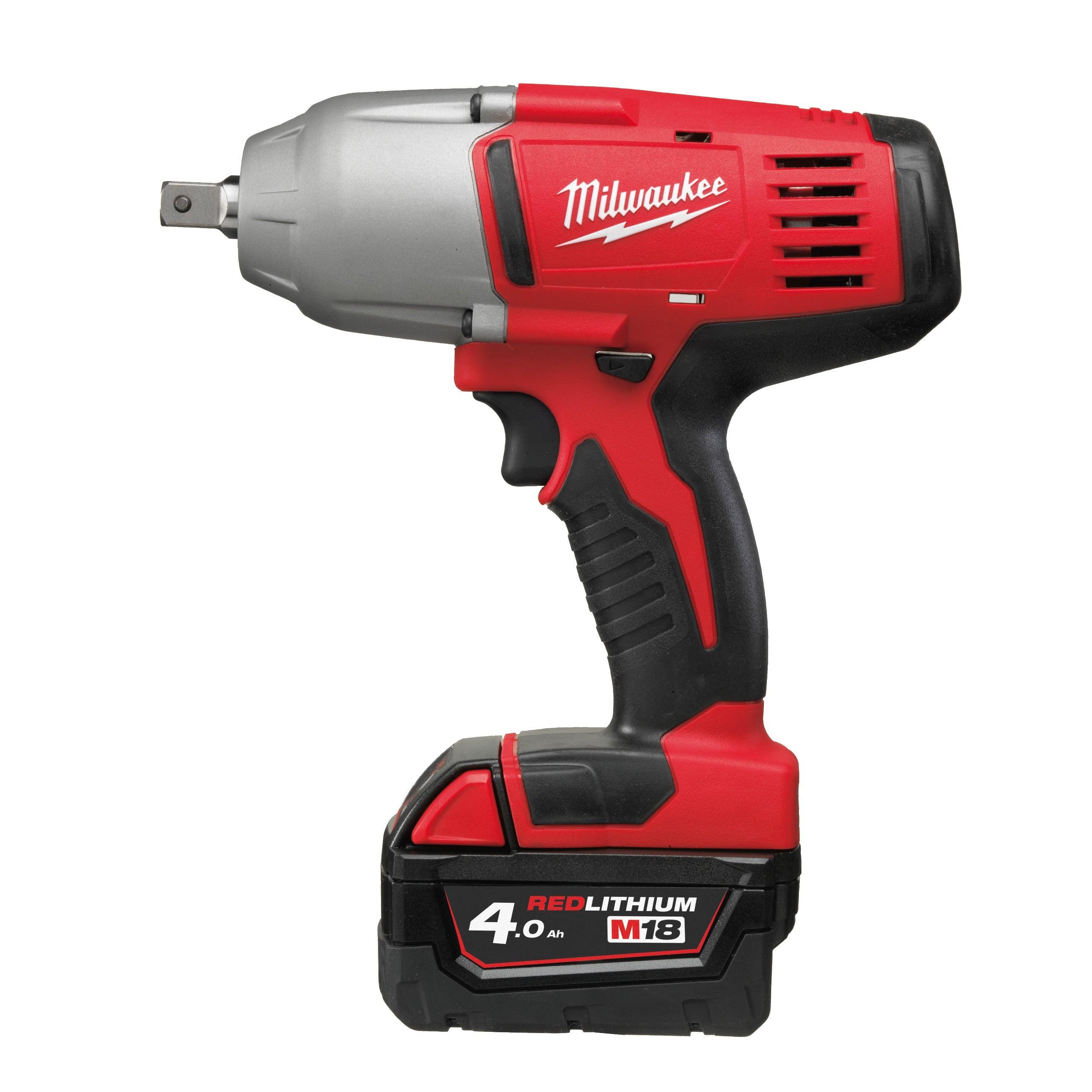 Mașină de înșurubat cu impact Milwaukee 1/2″ 610Nm 18V HD18HIW-402C, cu bolț de fixare M18™ Heavy Duty, cod 4933441260, 2 x M18 B4 acumulator, M12-18 C încărcător, cutie plastic - BIG STORE (Dynamic Tools SRL)