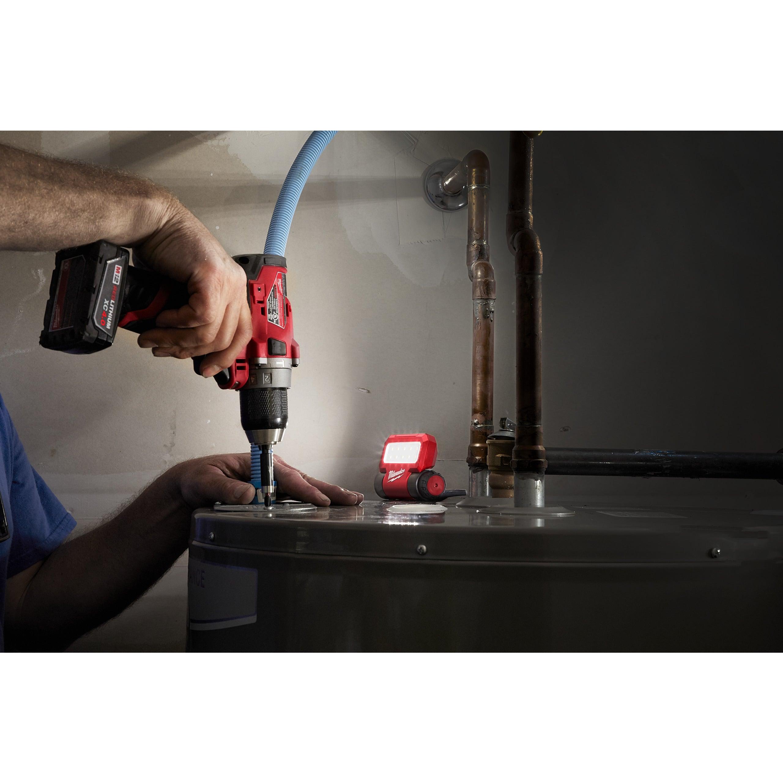 Reflector pliabil reîncărcabil USB Milwaukee L4FFL-301, cod 4933479766, 1 x L4 B3 acumulator, Cablu USB, Blister - BIG STORE (Dynamic Tools SRL)