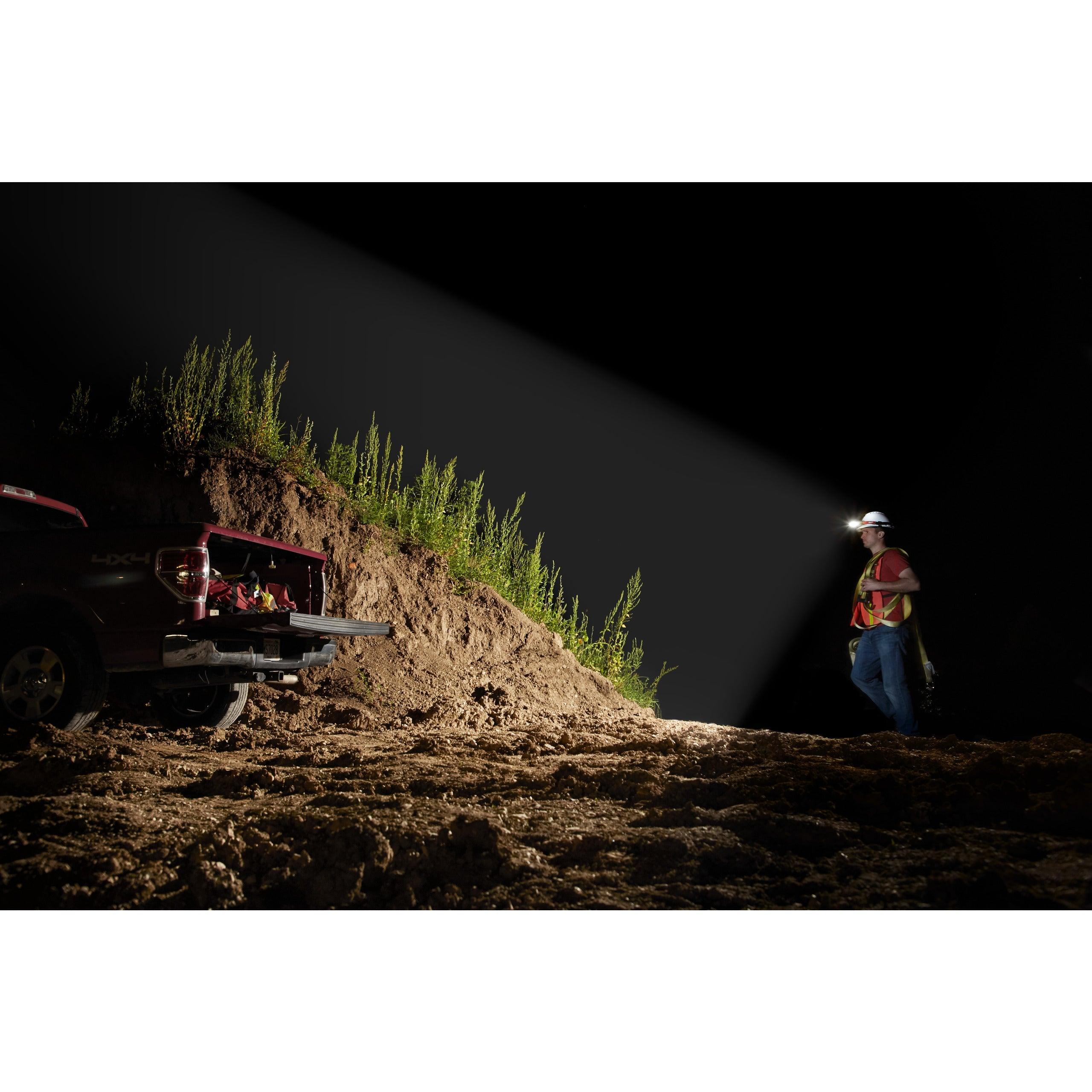 Lanternă frontală reîncărcabilă USB Milwaukee L4HL-301, 1 x L4 B3 acumulator, cablu USB, Blister, cod 4933479764 - BIG STORE (Dynamic Tools SRL)