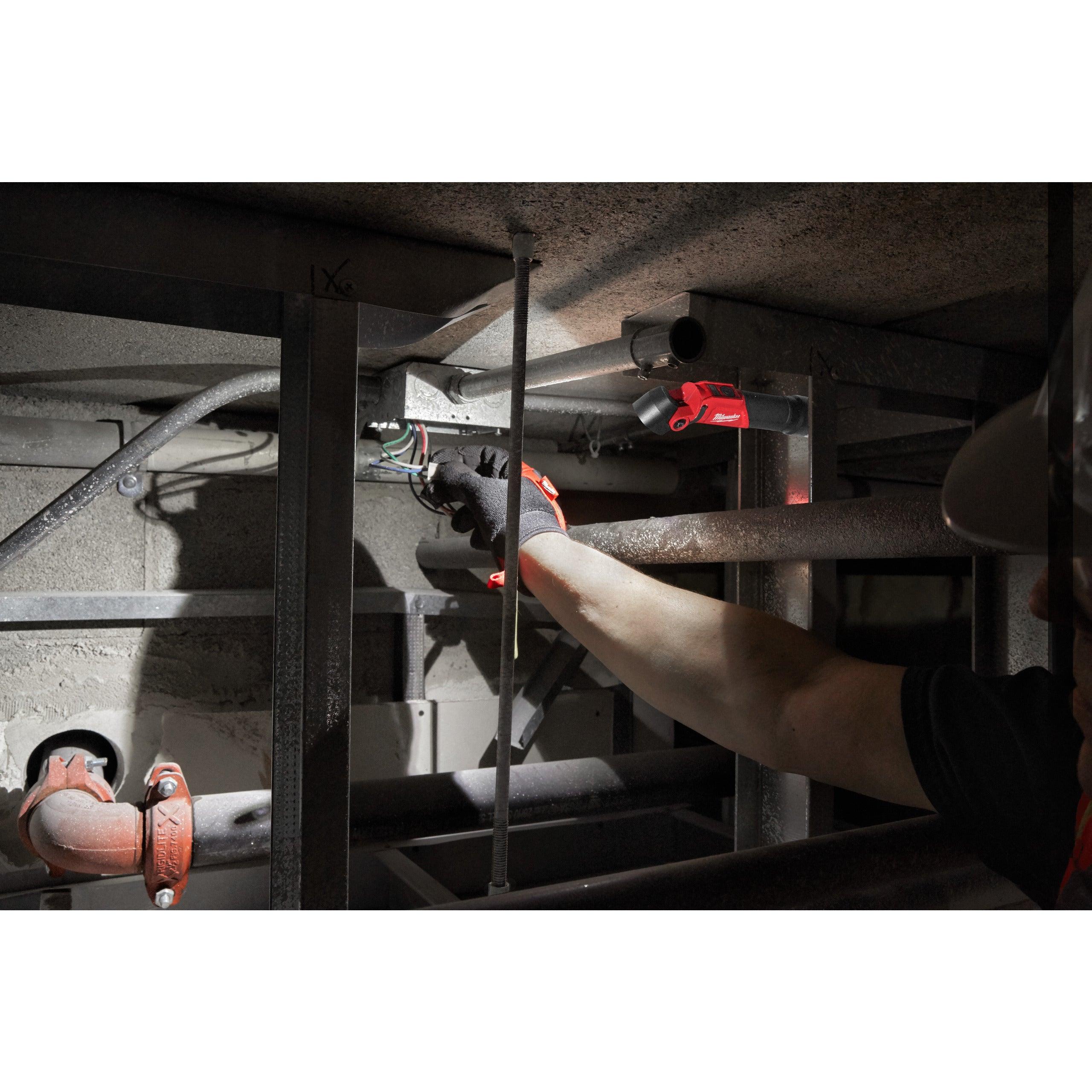 Lampă de lucru reîncărcabilă USB Milwaukee L4PWL-301, cod 4933479765, 1 x L4 B3 acumulator, Cablu USB, Blister - BIG STORE (Dynamic Tools SRL)