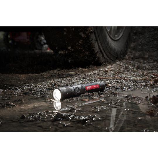 Lanternă Milwaukee L4 TMLED-201, cu cap rotativ, reîncărcabilă cu USB, TRUEVIEW™, cod 4933478114 - BIG STORE (Dynamic Tools SRL)