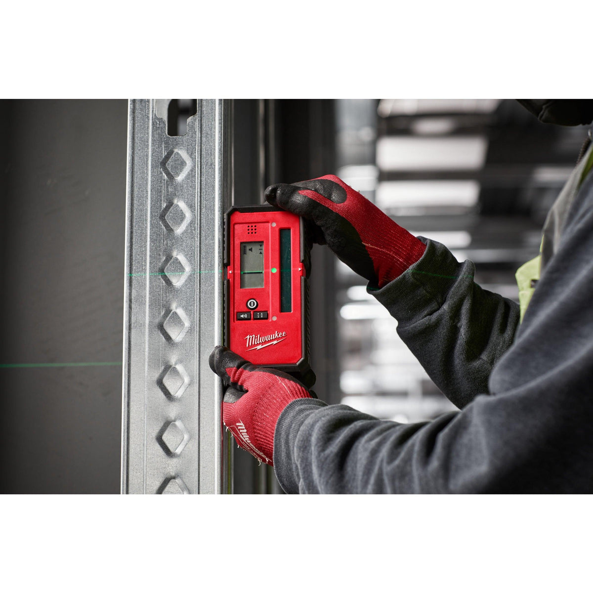 Detector linie laser Milwaukee Detector, cod 4932478104 - BIG STORE (Dynamic Tools SRL)