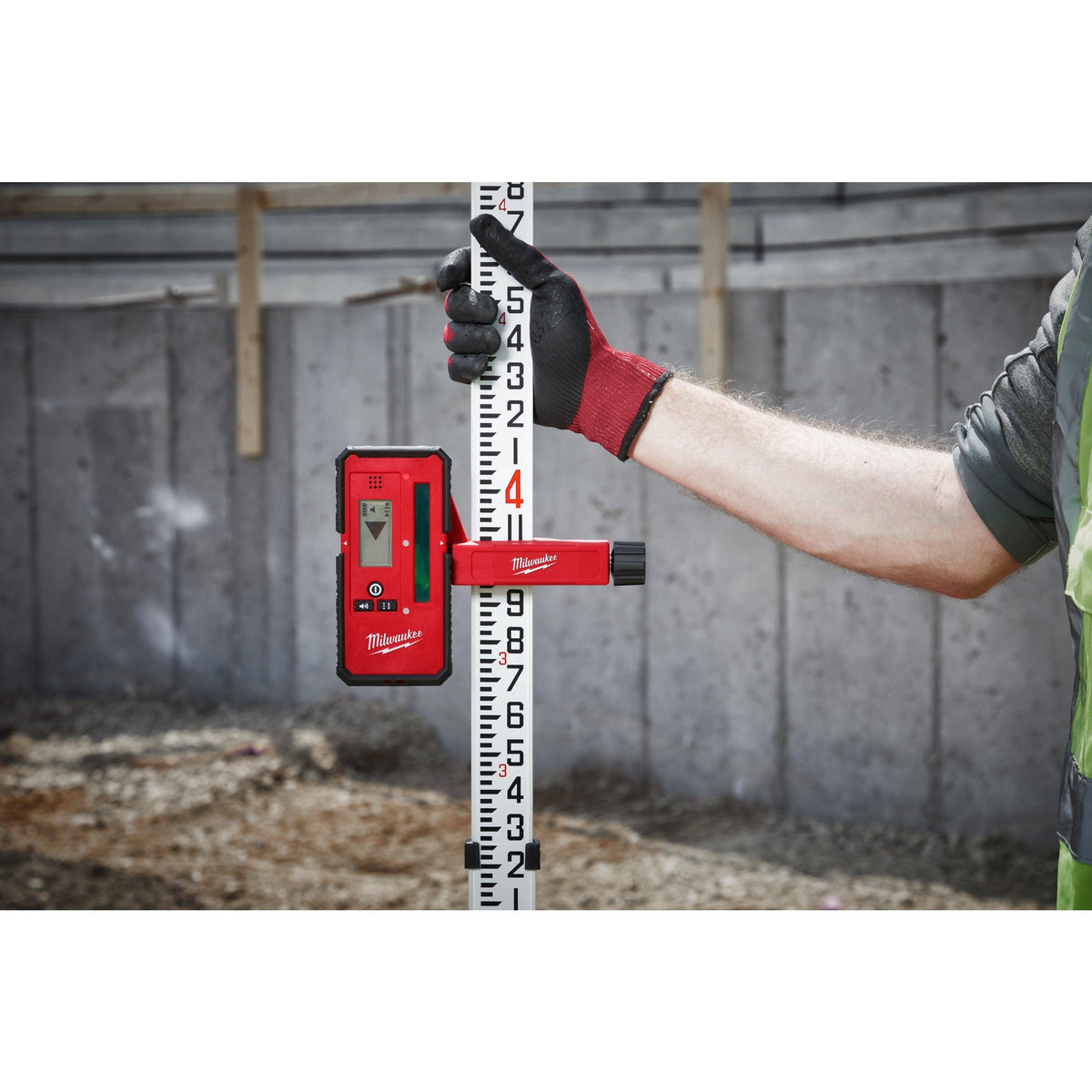 Detector linie laser Milwaukee Detector, cod 4932478104 - BIG STORE (Dynamic Tools SRL)