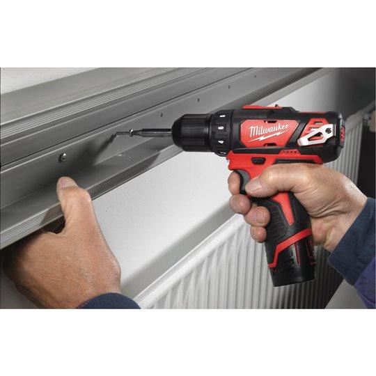Mașină găurit si înșurubat Milwaukee, 12V, M12BDD-202X, cod 4933446040 - BIG STORE (Dynamic Tools SRL)