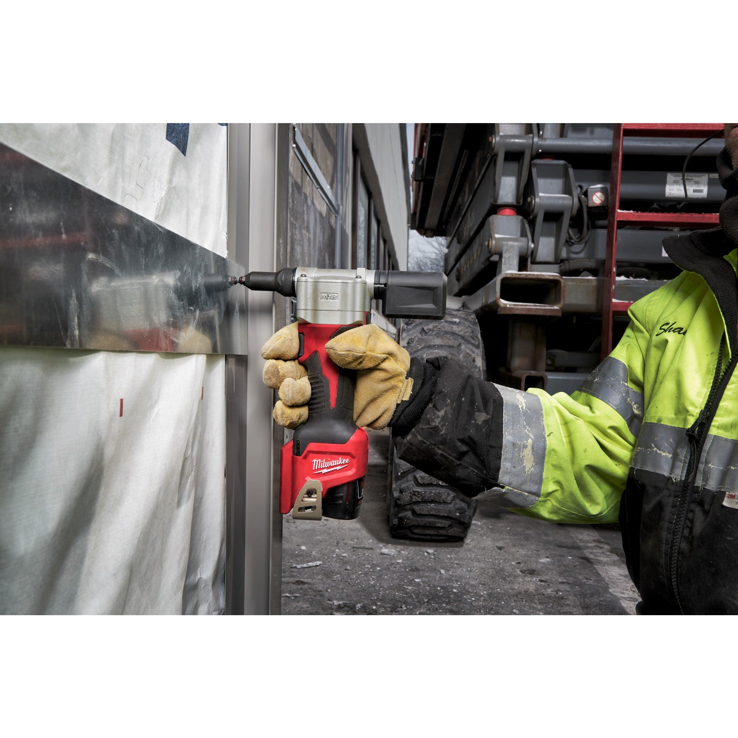 Pistol pentru nituit M12™ subcompact Milwaukee M12BPRT-0, cod 4933464404, fără acumulator, fără încărcător, fără cutie - BIG STORE (Dynamic Tools SRL)