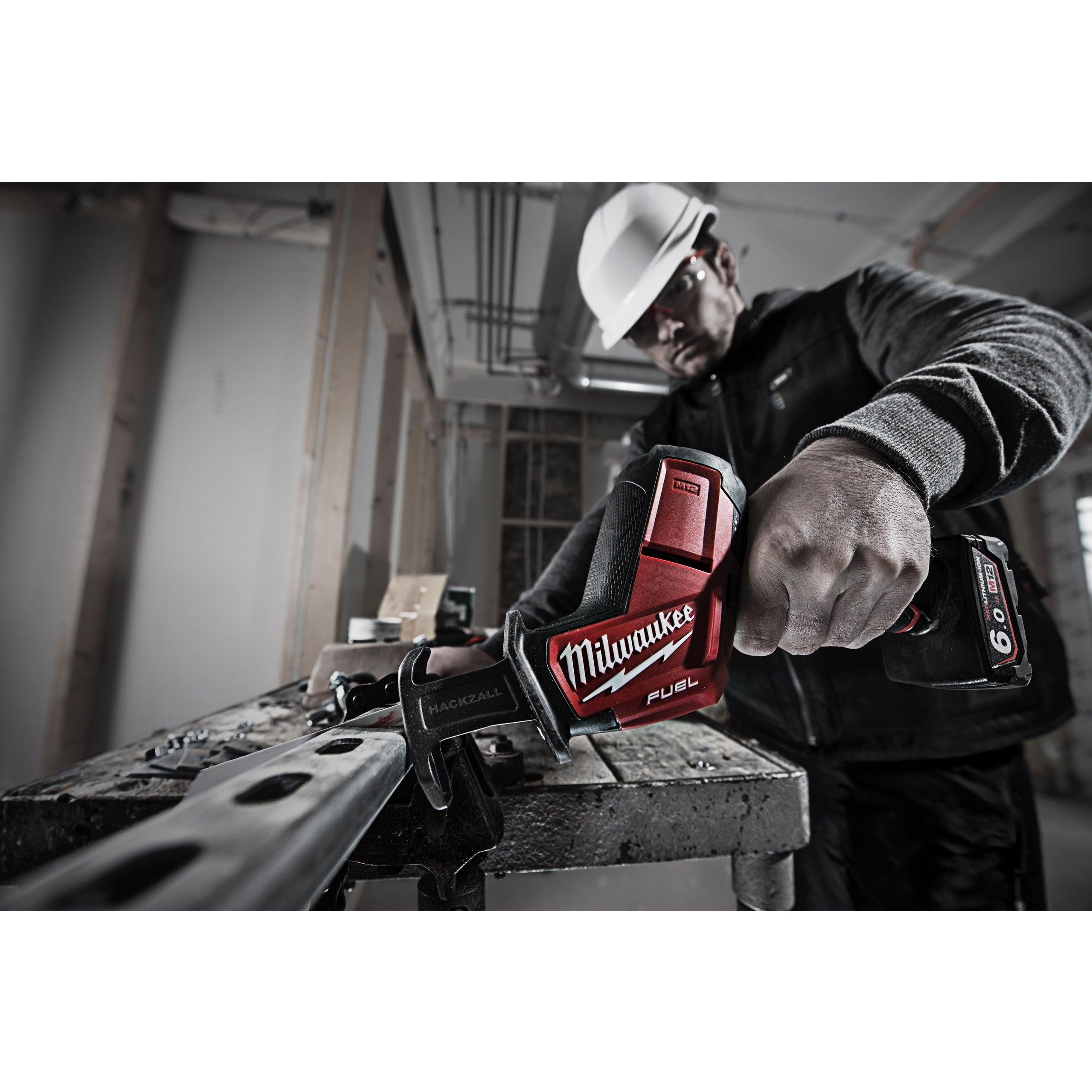 Fierăstrău sabie HACKZALL™ M12 FUEL™ subcompact Milwaukee M12CHZ-602X, cod 4933451511, 2 x M12 B6 acumulator, C12 C încărcător, cutie HD - BIG STORE (Dynamic Tools SRL)