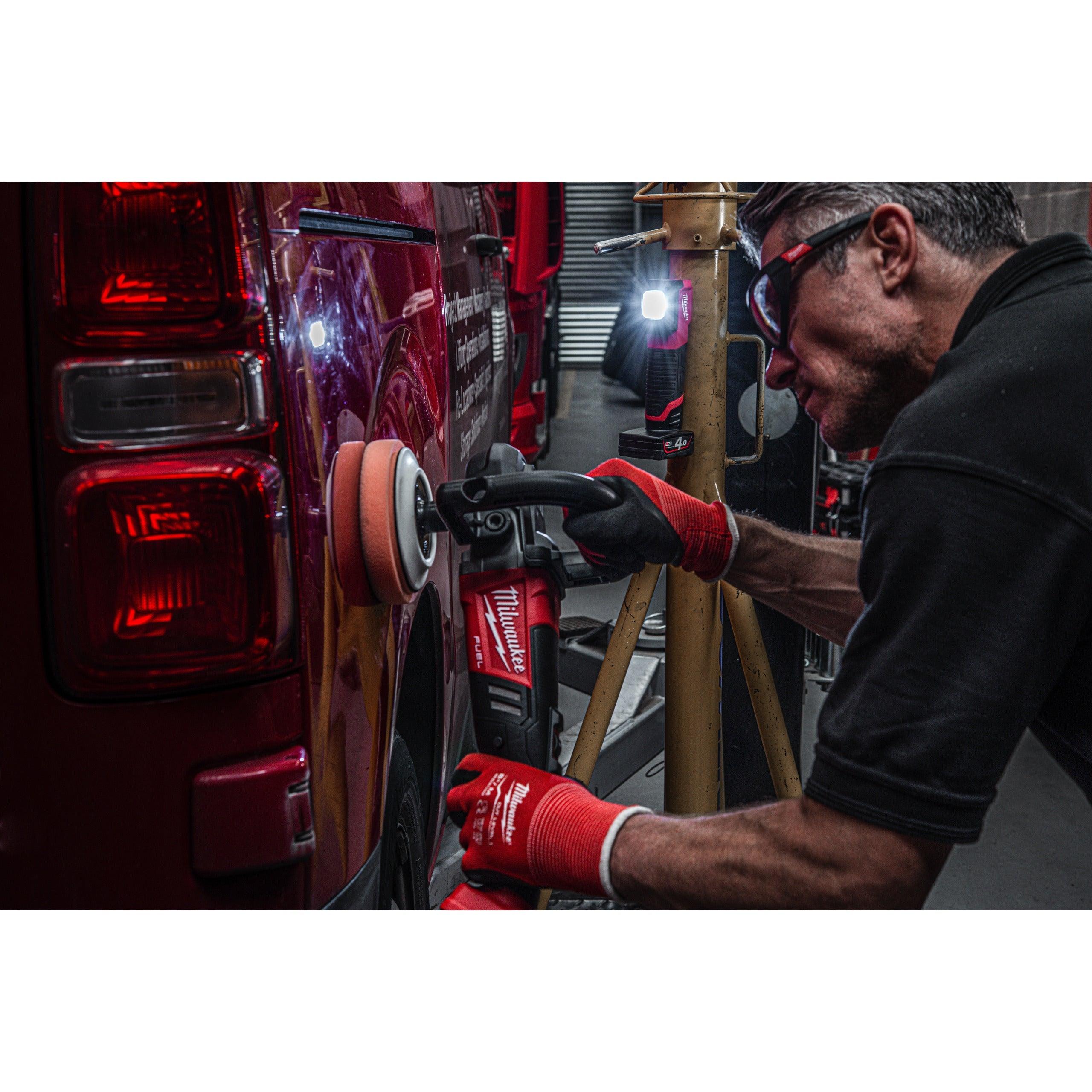 Lanternă cu reproducere naturală a culorii M12™ Milwaukee M12CML-401, cod 4933479366, 1 x M12 B4 acumulator, C12 C încărcător, fără cutie - BIG STORE (Dynamic Tools SRL)