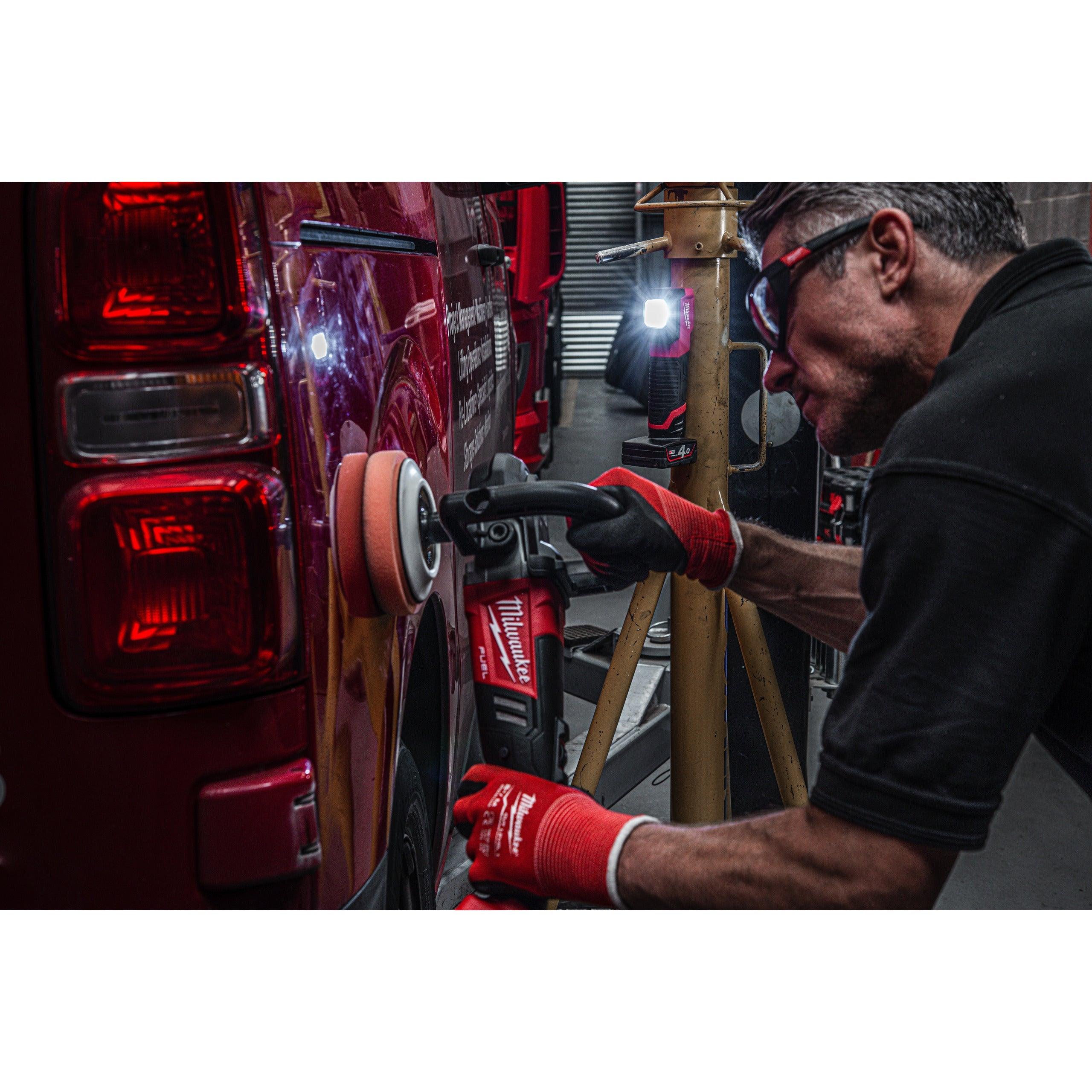 Lanternă cu reproducere naturală a culorii M12™ Milwaukee M12CML-401, cod 4933479366, 1 x M12 B4 acumulator, C12 C încărcător, fără cutie - BIG STORE (Dynamic Tools SRL)