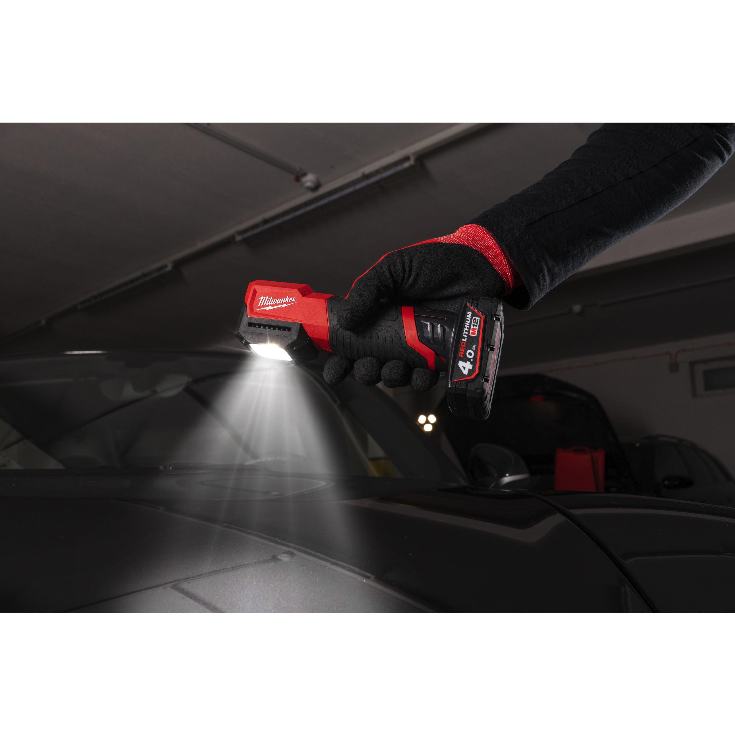 Lanternă cu reproducere naturală a culorii M12™ Milwaukee M12CML-401, cod 4933479366, 1 x M12 B4 acumulator, C12 C încărcător, fără cutie - BIG STORE (Dynamic Tools SRL)