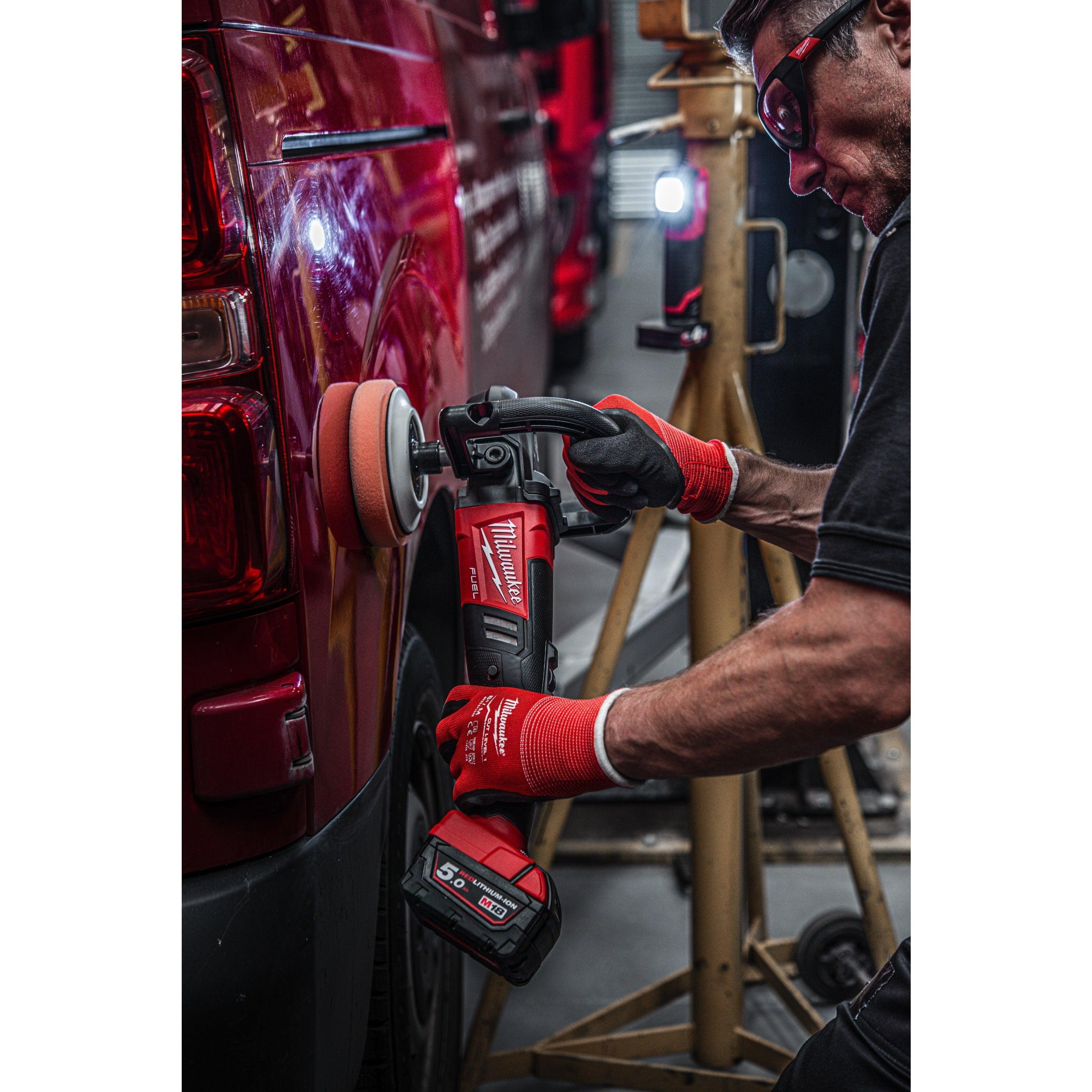 Lanternă cu reproducere naturală a culorii M12™ Milwaukee M12CML-401, cod 4933479366, 1 x M12 B4 acumulator, C12 C încărcător, fără cutie - BIG STORE (Dynamic Tools SRL)