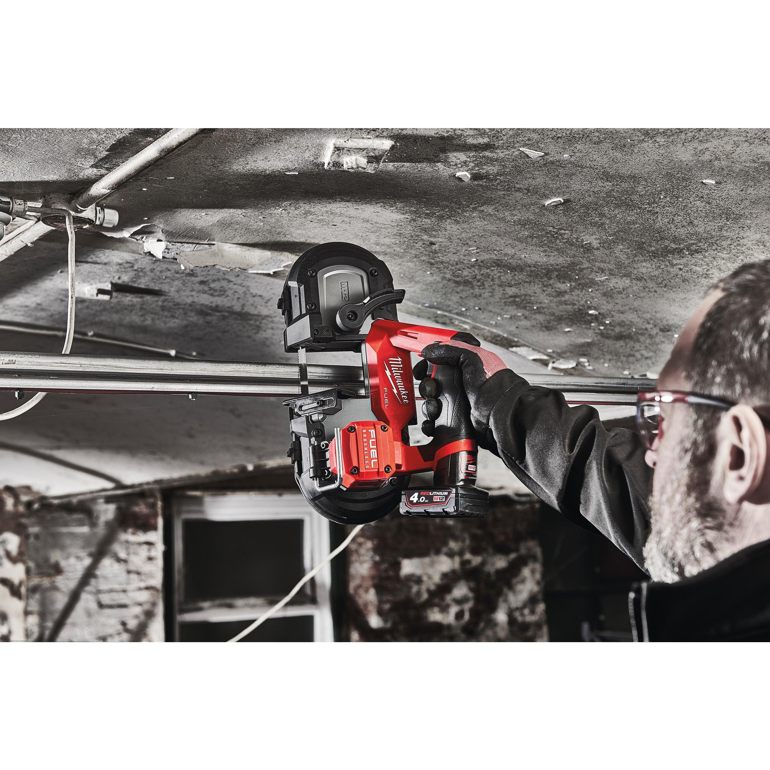 Fierăstrău cu bandă M12 FUEL™ subcompact 64 mm Milwaukee M12FBS64-0C, cod 4933478440, fără acumulator, fără încărcător, cutie plastic - BIG STORE (Dynamic Tools SRL)