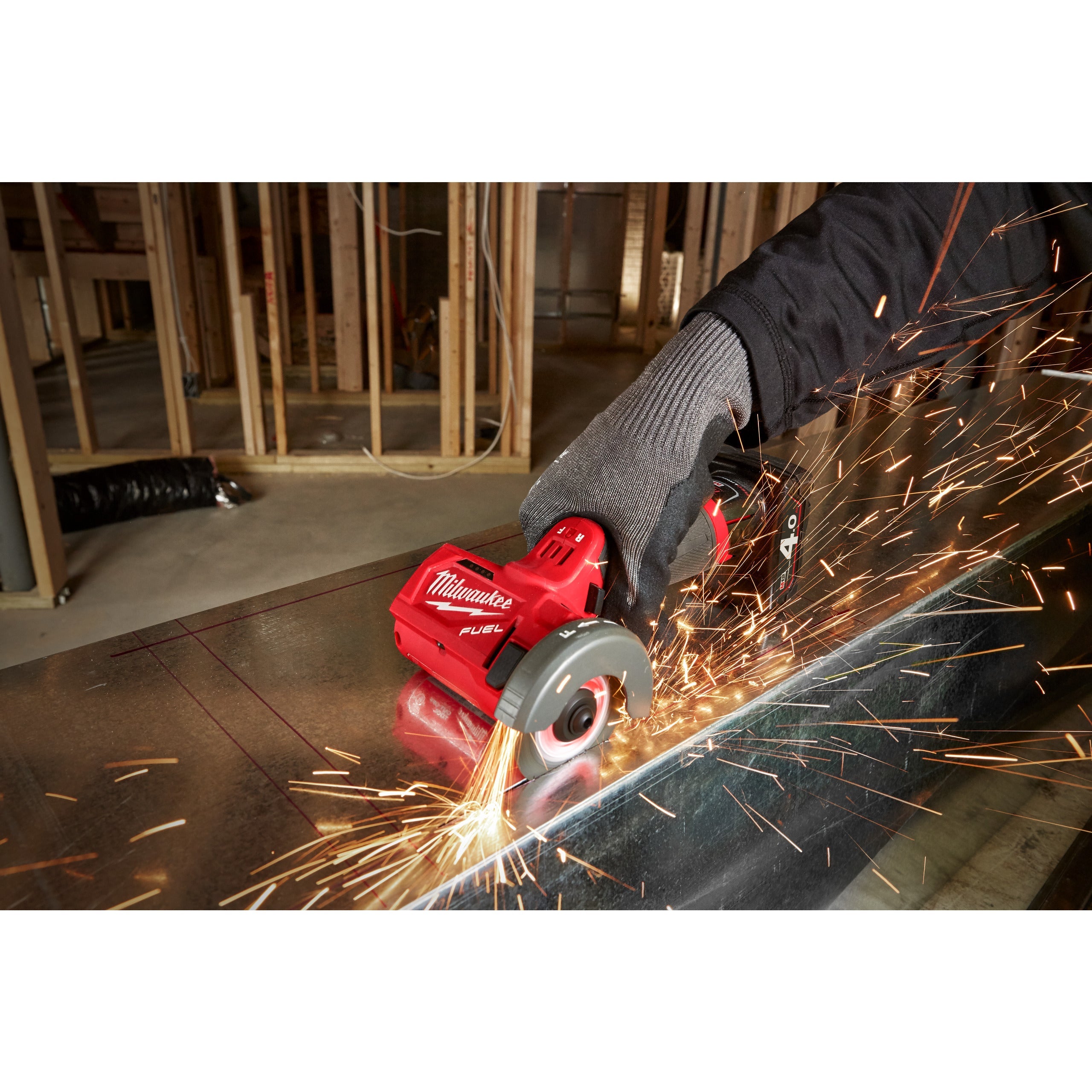 Mașină debitat materiale multiple M12 FUEL™ Milwaukee M12FCOT-422X, cod 4933464619, 1 x M12 B4, 1 x M12 B2 acumulator, C12 C încărcător, cutie HD - BIG STORE (Dynamic Tools SRL)