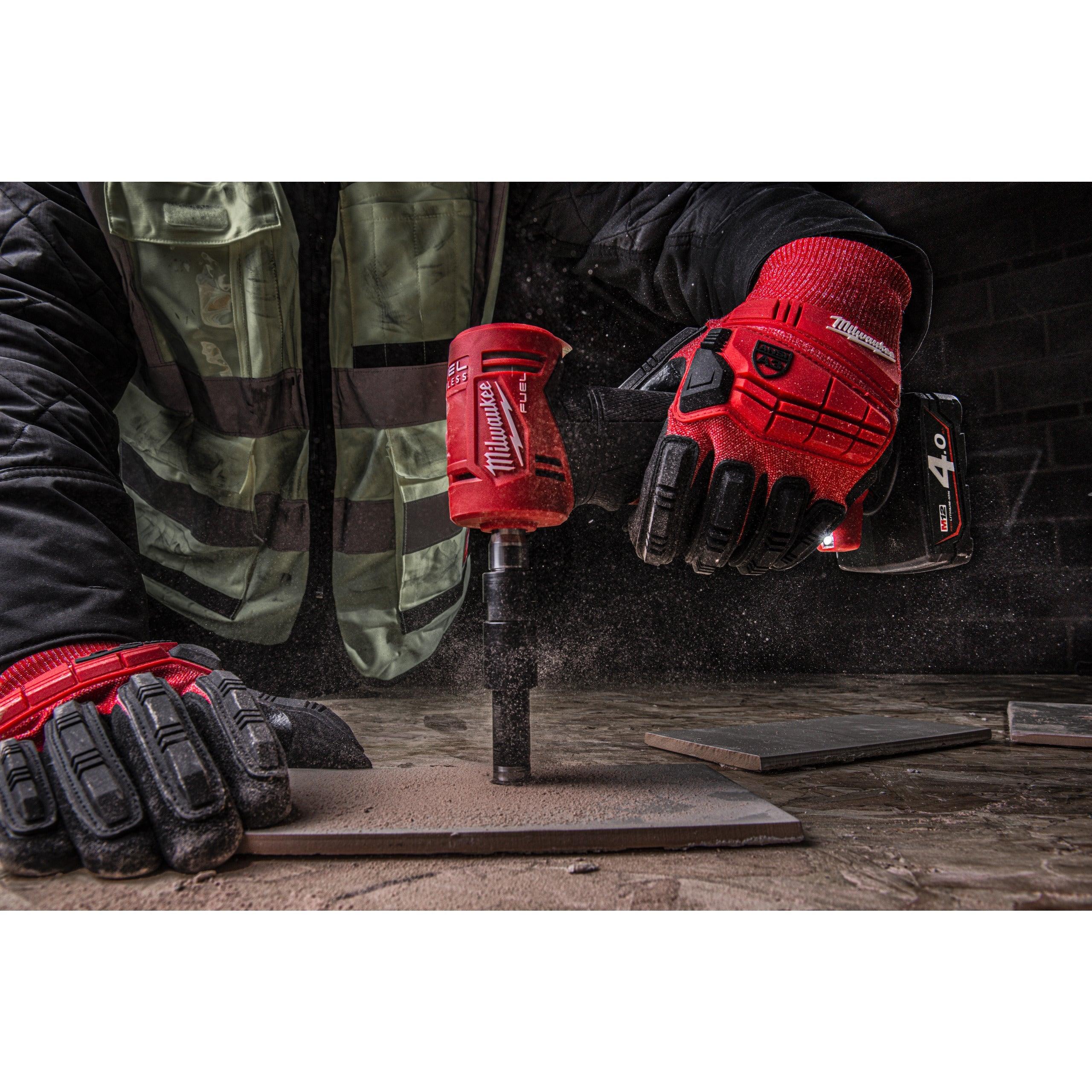 Mașină de șlefuit unghiulară M12 FUEL™ Milwaukee M12FDGA-422B, cod 4933471439, 1 x M12 B4, 1 x M12 B2 acumulator, C12 C încărcător, geantă pentru scule - BIG STORE (Dynamic Tools SRL)