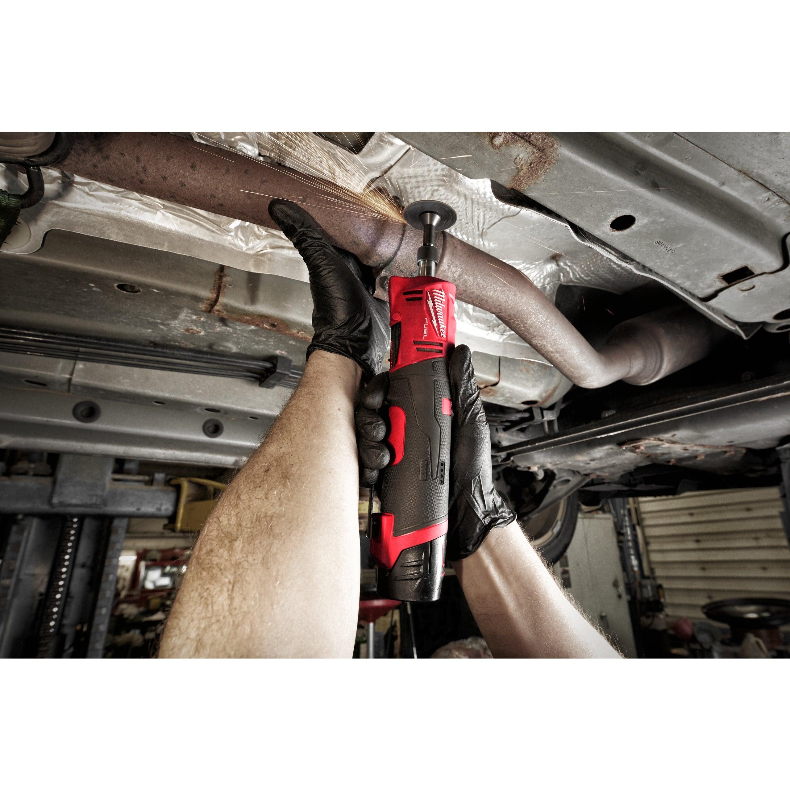 Polizor drept M12 FUEL™ Milwaukee M12FDGS-422B, 1 x acumulator M12 B4, 1 x acumulator M12 B2, C12 C încărcător, geantă pentru scule, cod 4933471436 - BIG STORE (Dynamic Tools SRL)