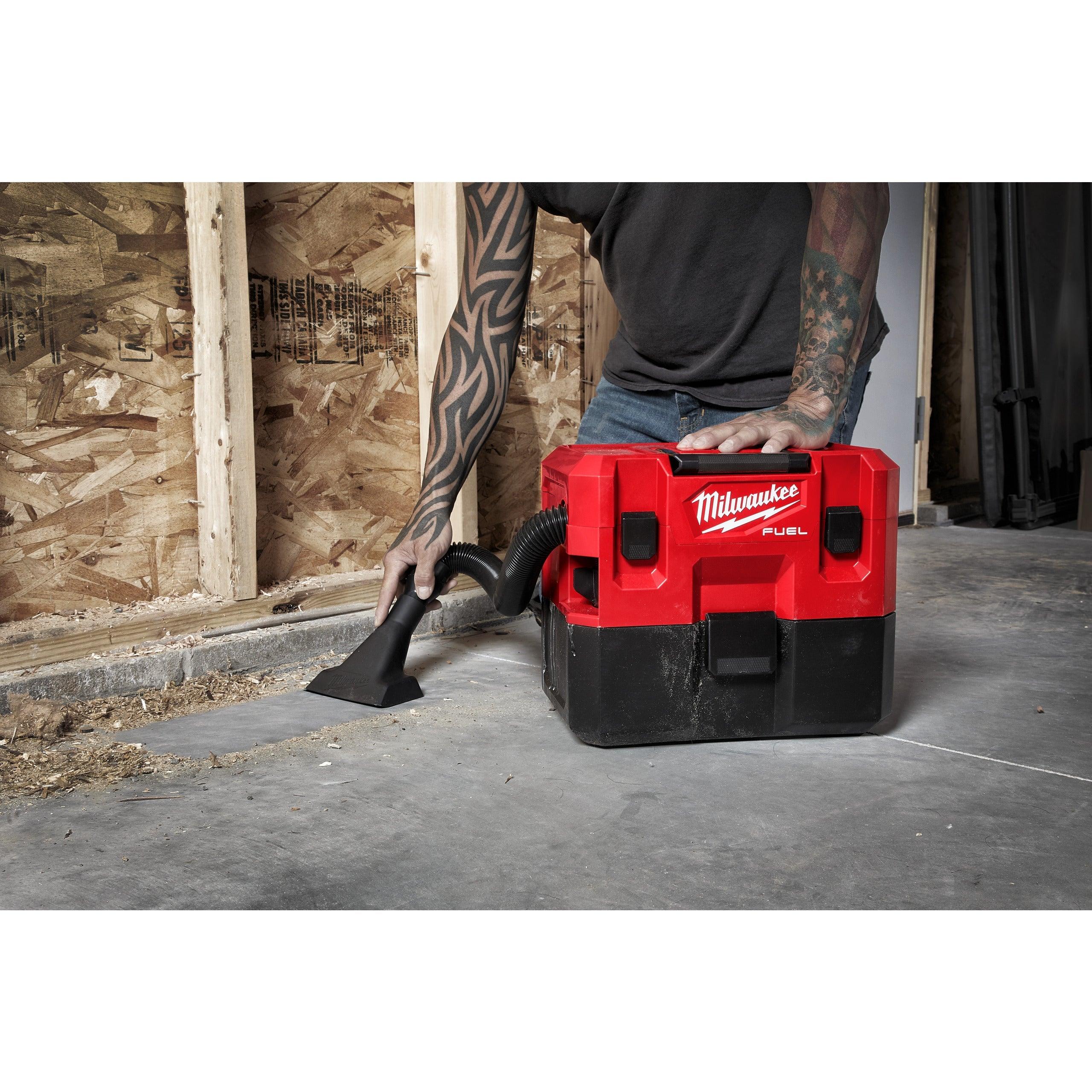 Aspirator umed/uscat M12 FUEL™ Milwaukee M12FVCL-0, cod 4933478186, fără acumulator, fără încărcător, fără cutie - BIG STORE (Dynamic Tools SRL)