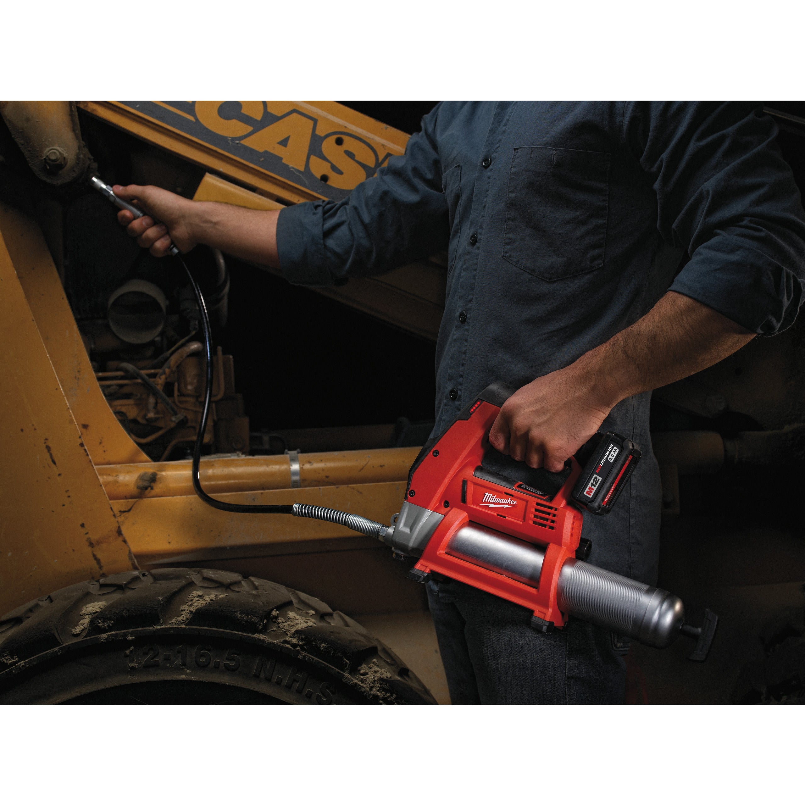 Pistol de gresat M12™ subcompact Milwaukee M12GG-0, cod 4933440435, fără acumulator, fără încărcător, fără cutie - BIG STORE (Dynamic Tools SRL)
