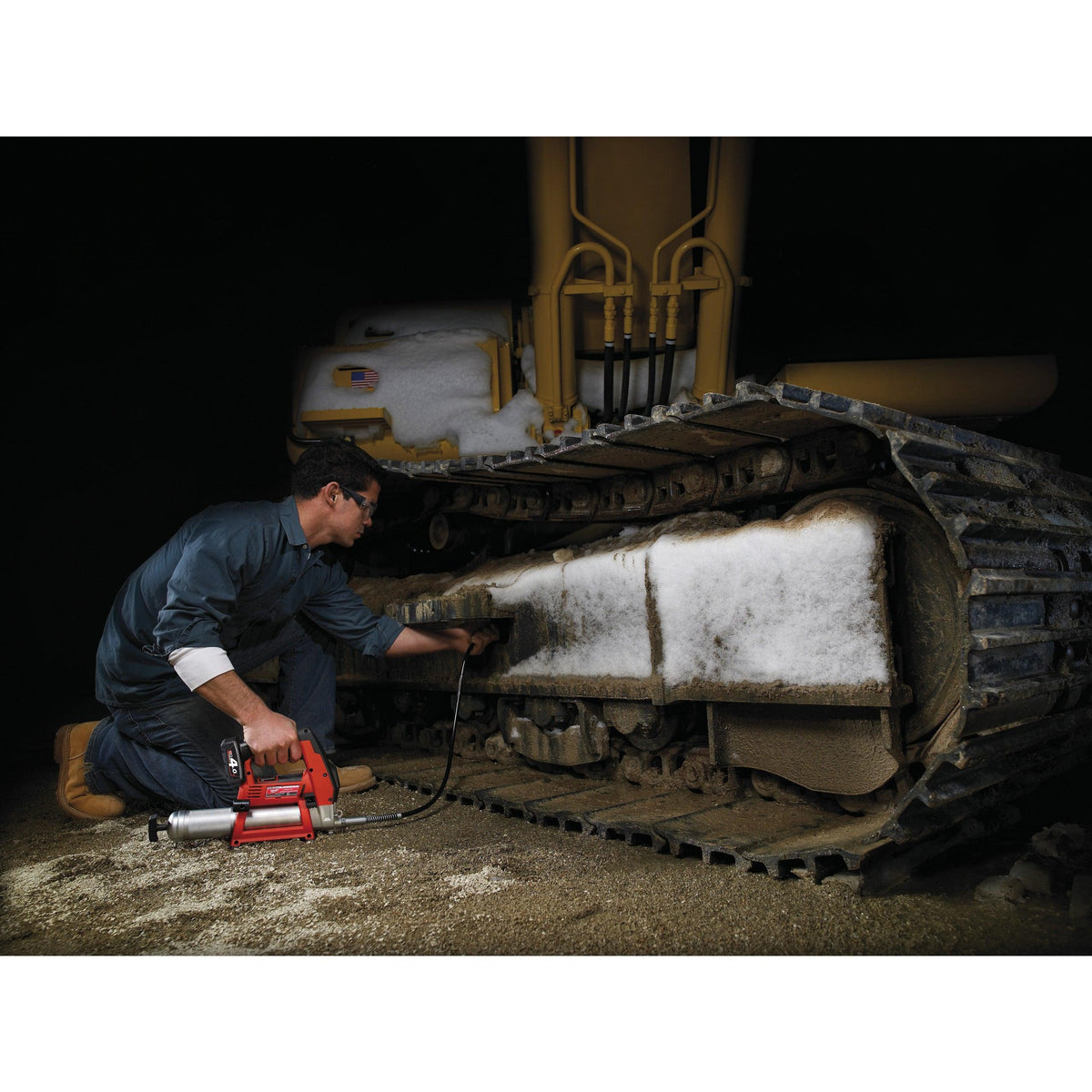 Pistol de gresat M12™ subcompact Milwaukee M12GG-401B, cod 4933441675, 1 x M12 B4 acumulator, C12 C încărcător, geantă pentru scule - BIG STORE (Dynamic Tools SRL)