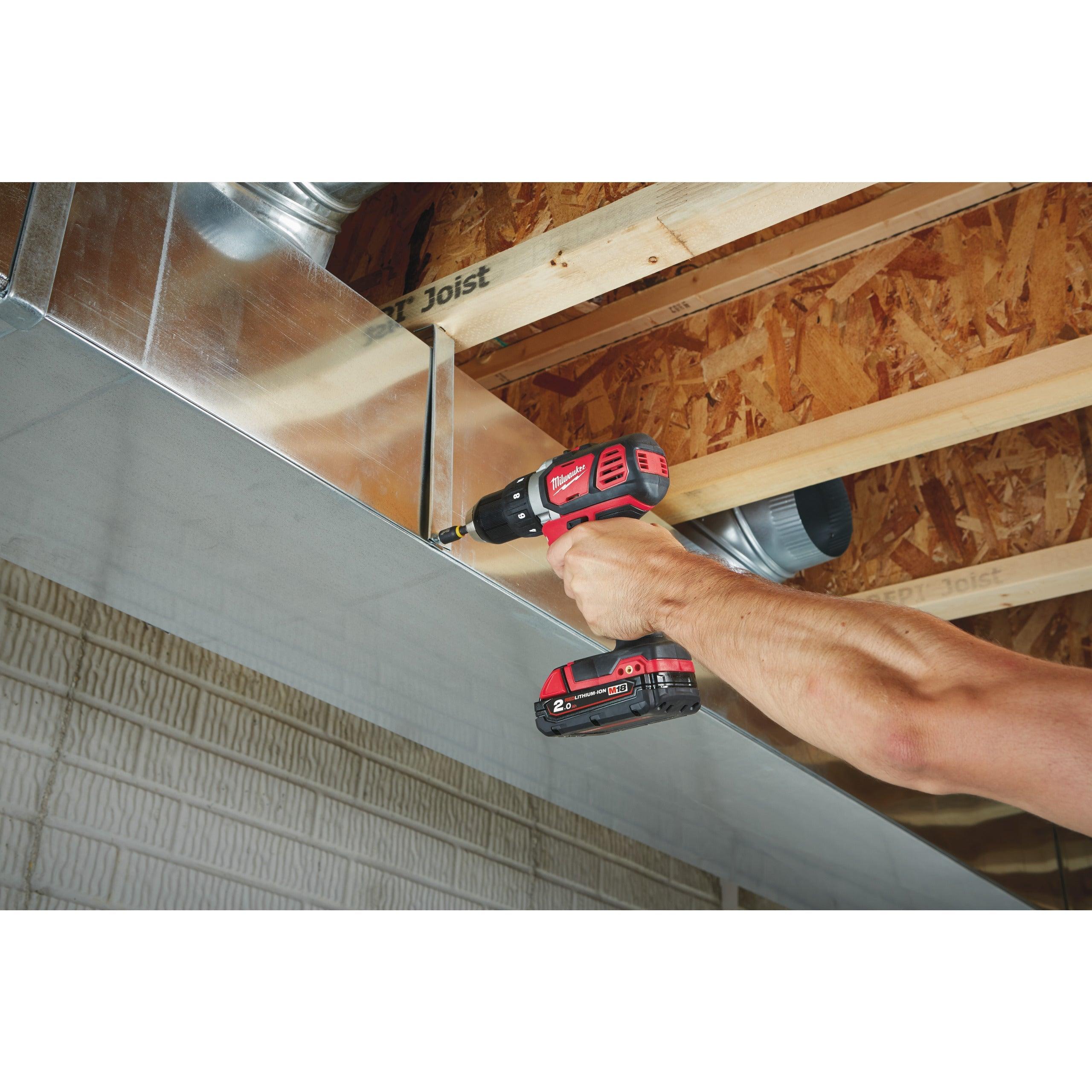 Mașină de găurit compactă M18™ Milwaukee M18BDD-202C, cod 4933443555, 2 x M18 B2 acumulator, M12-18 C încărcător, cutie plastic - BIG STORE (Dynamic Tools SRL)