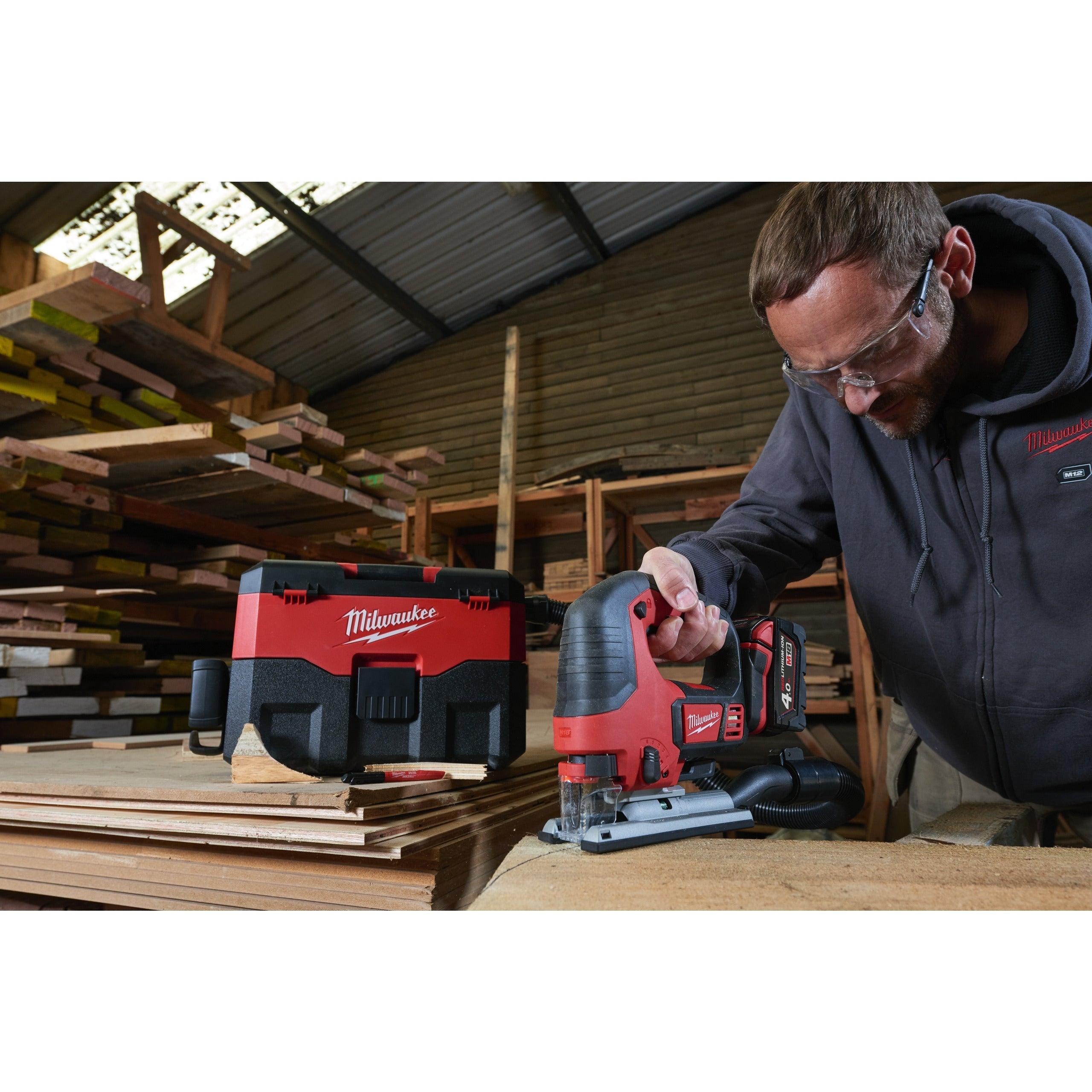 Fierăstrău pendular M18™ Milwaukee M18BJS-0, cod 4933451391, fără acumulator, fără încărcător, fără cutie - BIG STORE (Dynamic Tools SRL)
