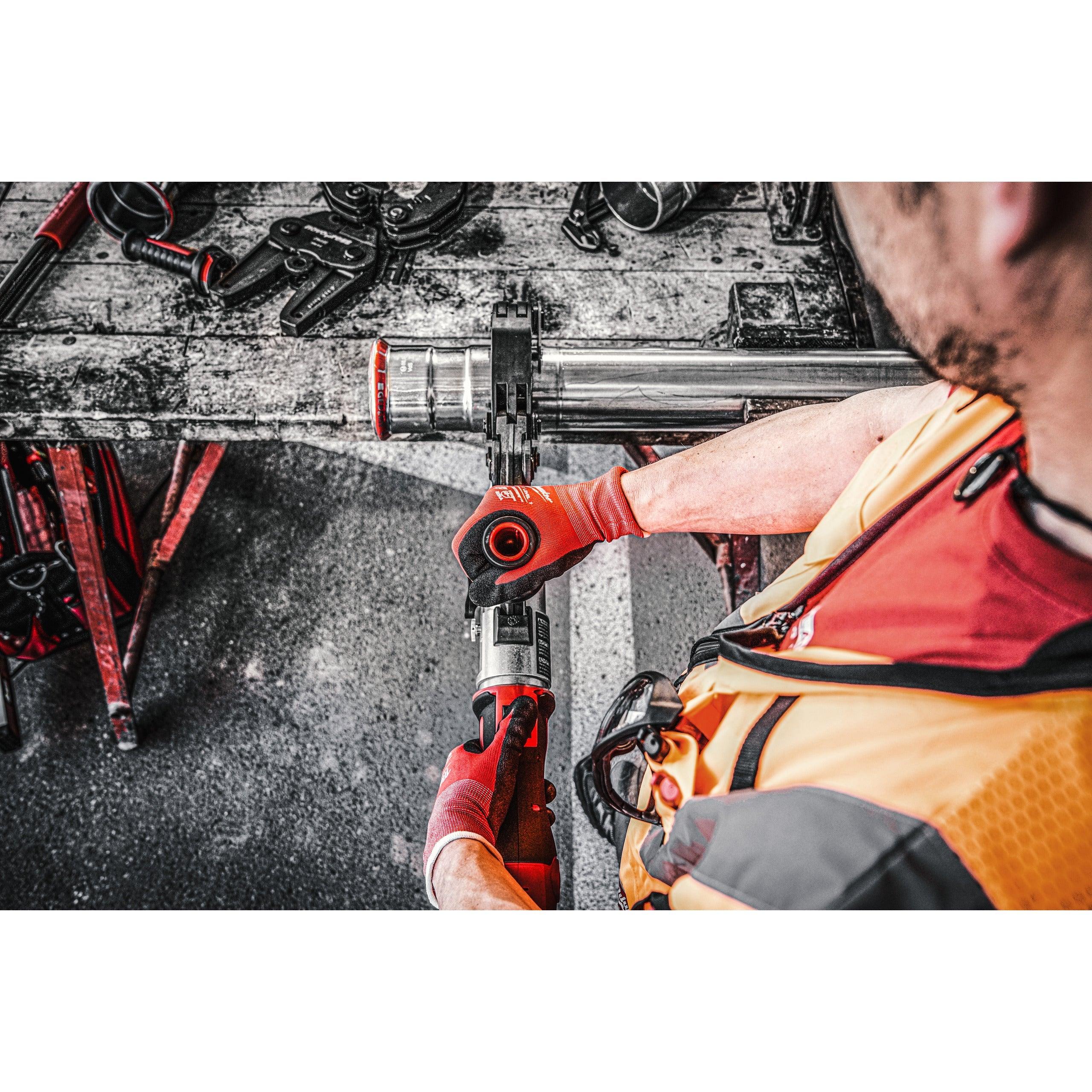 Presă XL M18™ FORCE LOGIC™ cu motor fără perii Milwaukee M18BLHPTXL-502P, cod 4933479441, 2 x M18 B5 acumulator, M12-18 C încărcător, PACKOUT™ box - BIG STORE (Dynamic Tools SRL)