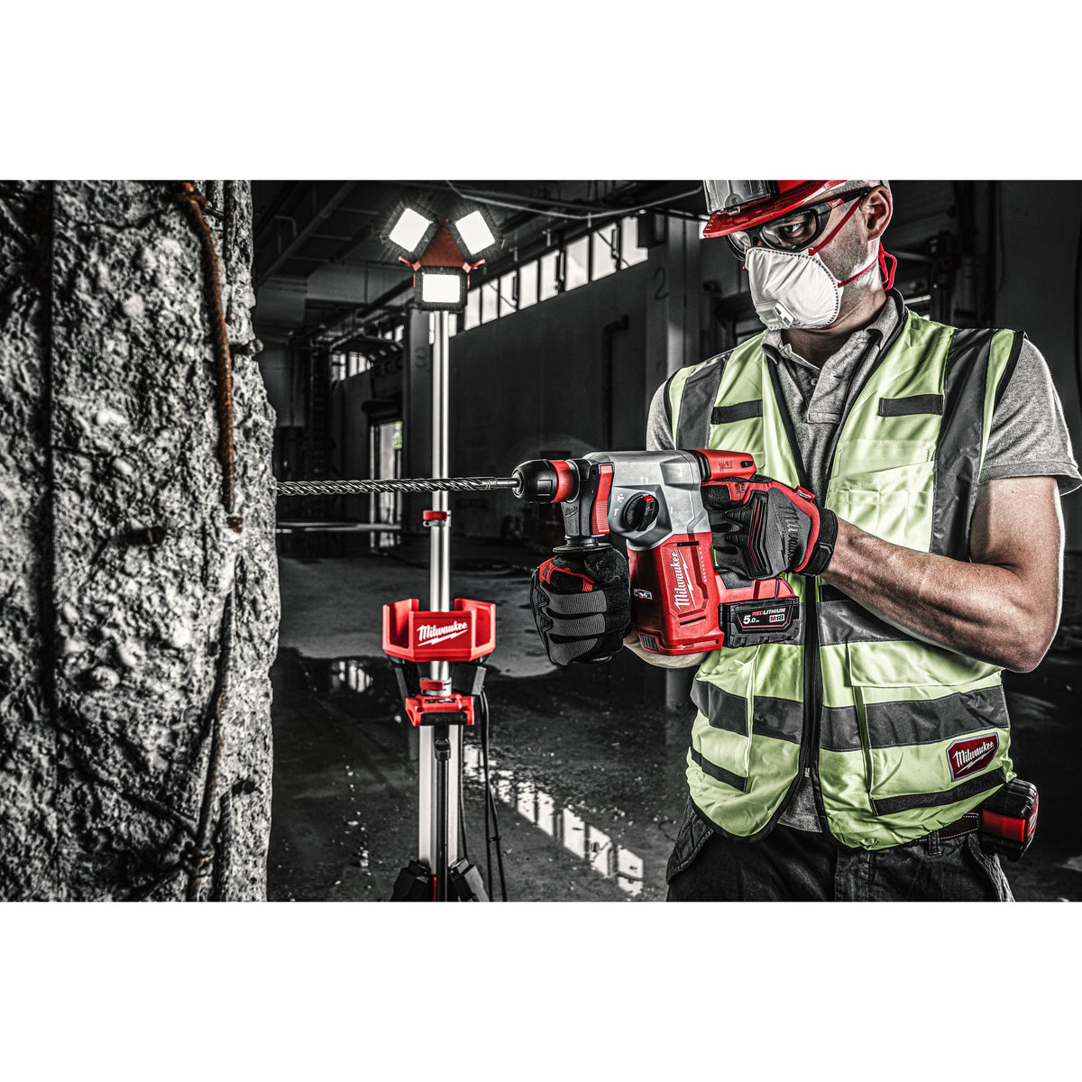 Ciocan rotopercutor SDS-Plus 26 mm fără perii cu 4 funcții și mandrină FIXTEC™ M18™ Milwaukee M18BLHX-502X, cod 4933478892, 2 x M18 B5 acumulator, M12-18 FC încărcător, cutie HD - BIG STORE (Dynamic Tools SRL)