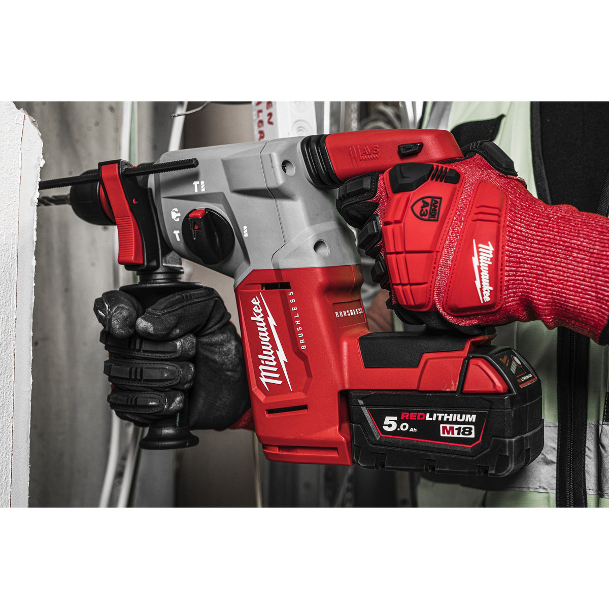 Ciocan rotopercutor SDS-Plus 26 mm fără perii cu 4 funcții și mandrină FIXTEC™ M18™ Milwaukee M18BLHX-502X, cod 4933478892, 2 x M18 B5 acumulator, M12-18 FC încărcător, cutie HD - BIG STORE (Dynamic Tools SRL)