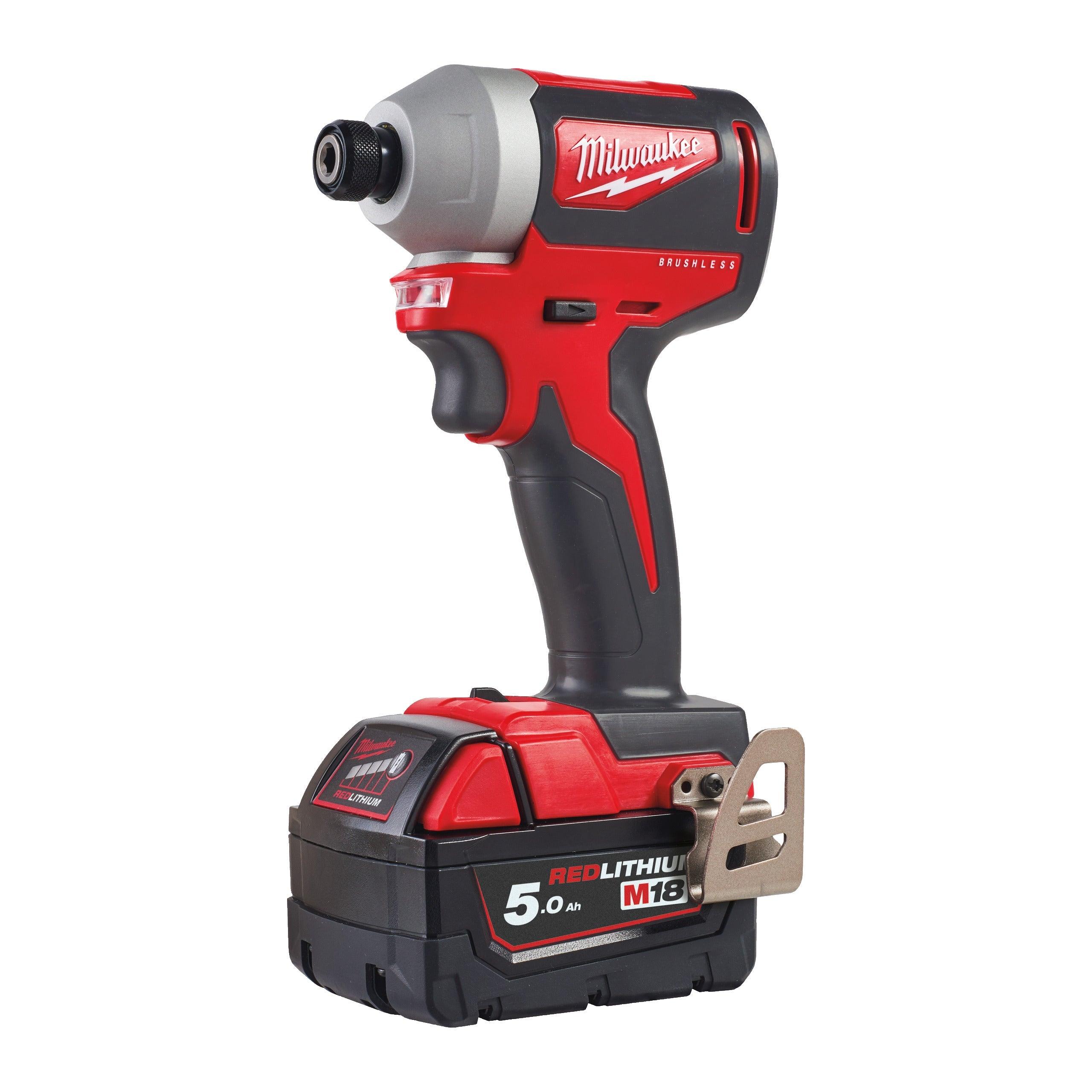 Mașină de înșurubat cu impact Milwaukee 1/4″ Hex 180Nm 18V M18BLID2-502X, motor fără perii M18™, cod 4933464520, 2 x M18 B5 acumulator, M12-18 FC încărcător, cutie HD - BIG STORE (Dynamic Tools SRL)