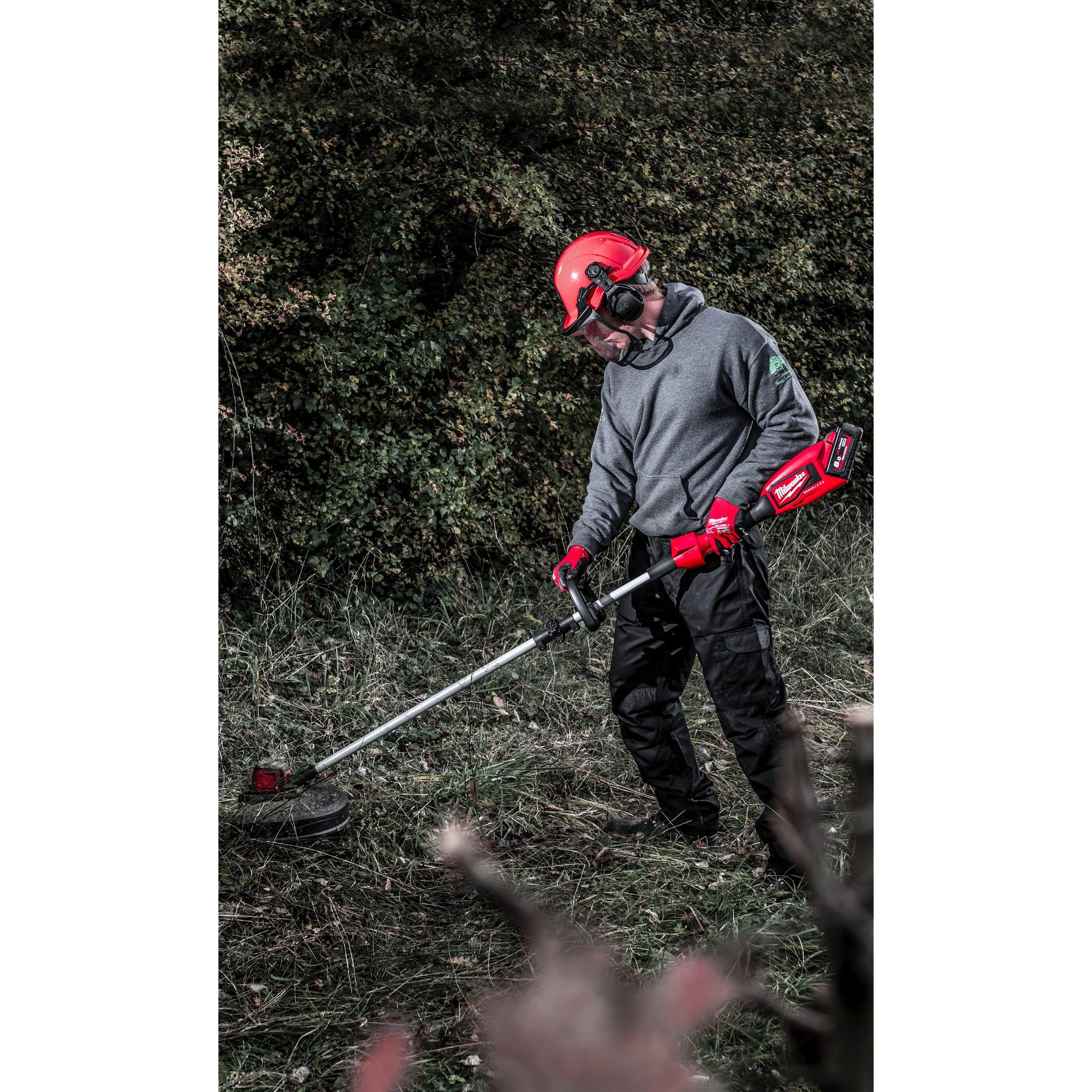 Trimmer cu fir fără perii M18™ Milwaukee M18BLLT-0, fără acumulator, fără încărcător, fără cutie, cod 4933472218 + CADOU: Ochelari 4932478764 - BIG STORE (Dynamic Tools SRL)