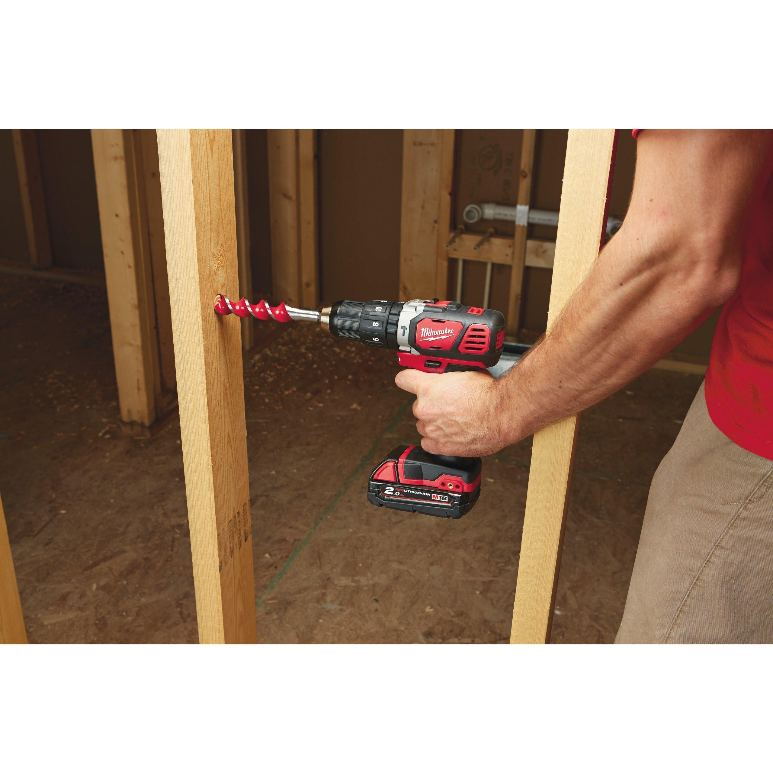 Mașină de găurit cu percuție compactă M18™ Milwaukee M18BPD-202C, cod 4933443515, 2 x M18 B2 acumulator, M12-18 C încărcător, cutie plastic - BIG STORE (Dynamic Tools SRL)