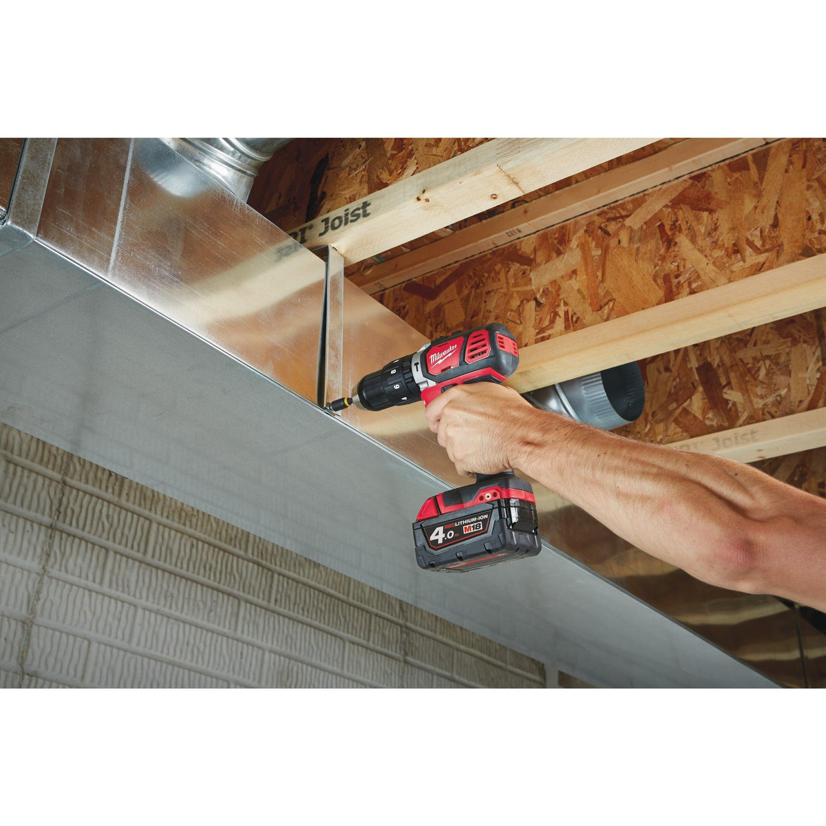 Mașină de găurit cu percuție compactă M18™ Milwaukee M18BPD-402C, cod 4933443520, 2 x M18 B4 acumulator, M12-18 C încărcător, cutie plastic - BIG STORE (Dynamic Tools SRL)
