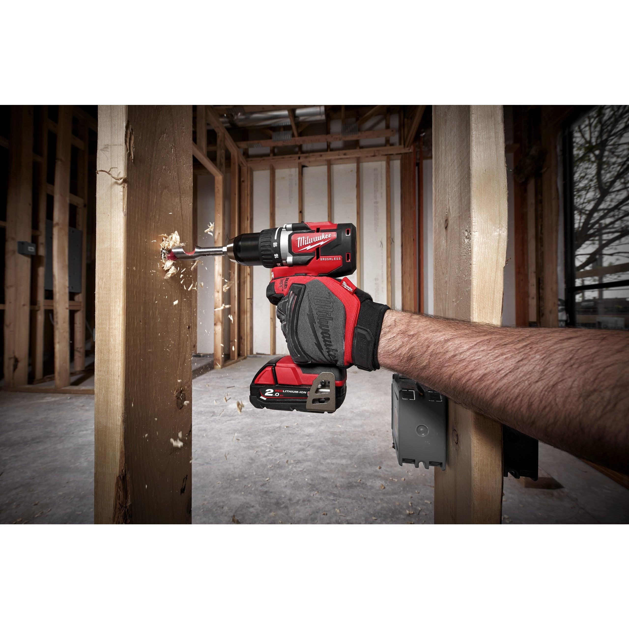 Mașină de găurit, compactă, cu motor fără perii M18™ Milwaukee M18CBLDD-202C, cod 4933464317, 2 x M18 B2 acumulator, M12-18 C încărcător, cutie plastic - BIG STORE (Dynamic Tools SRL)