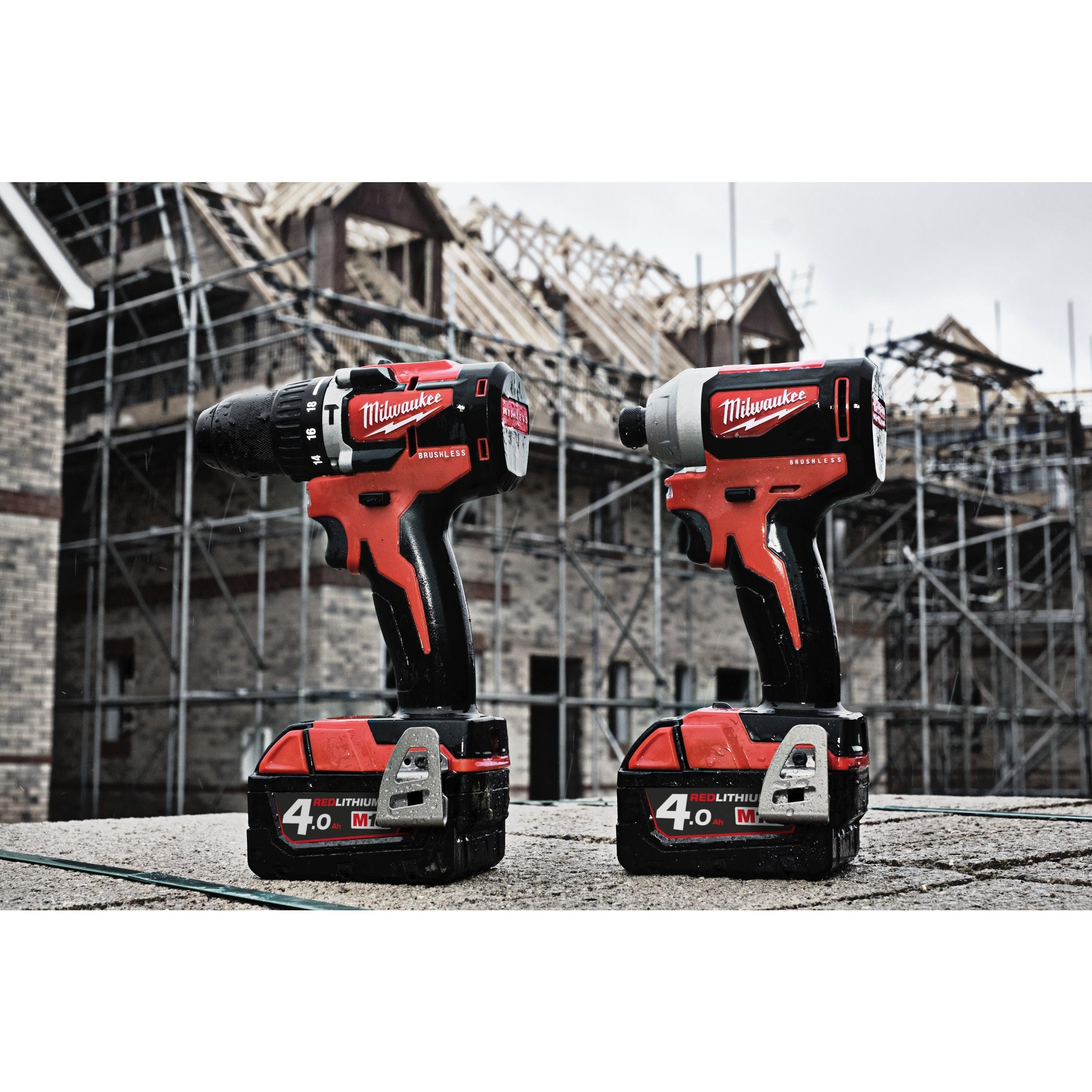 Mașină de înșurubat cu impact Milwaukee 1/4″ Hex 180Nm 18V M18CBLID-0, M18™ compactă cu motor fără perii, fără acumulator, fără încărcător, fără cutie, cod 4933464476 - BIG STORE (Dynamic Tools SRL)