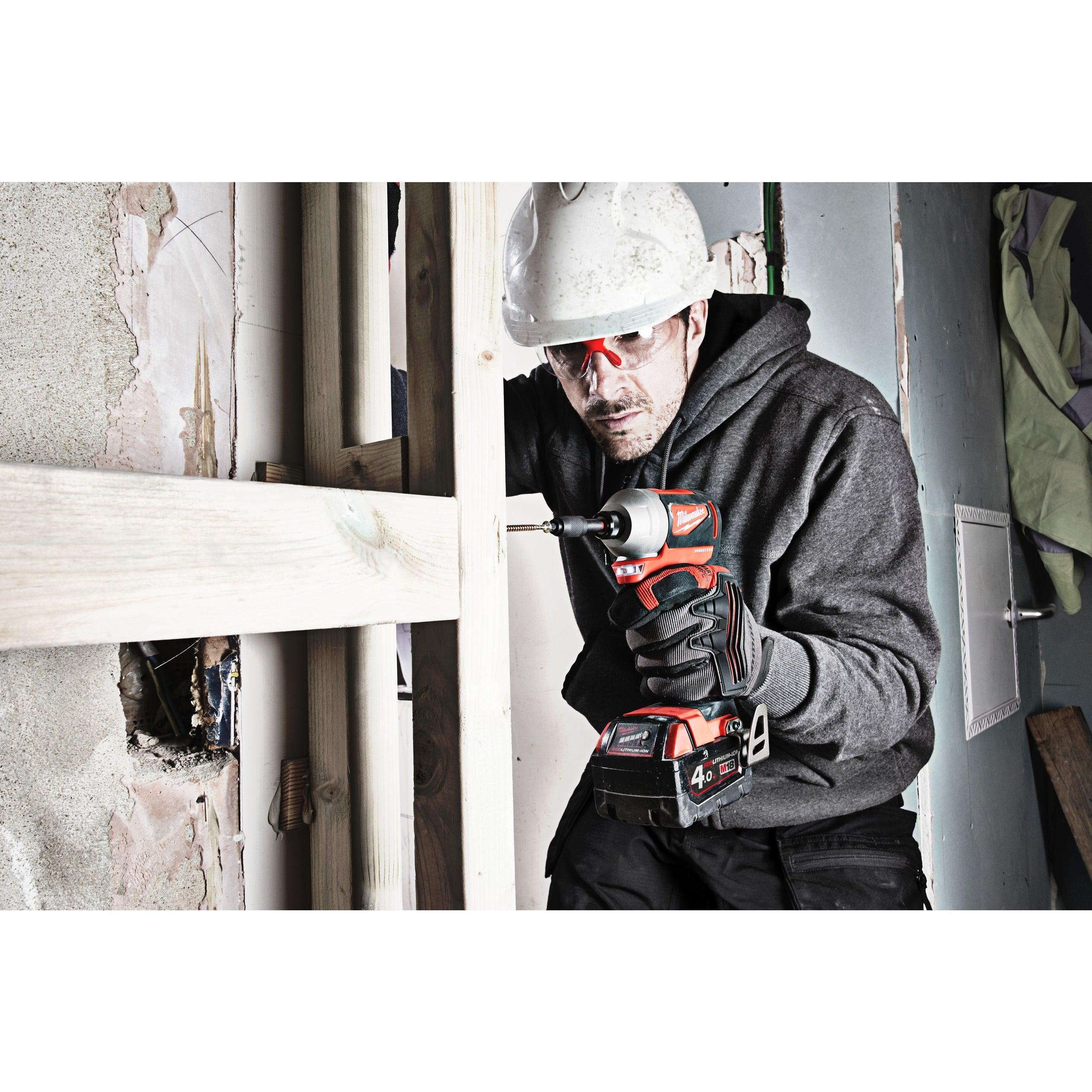 Mașină de înșurubat cu impact Milwaukee 1/4″ Hex 180Nm 18V M18CBLID-0, M18™ compactă cu motor fără perii, fără acumulator, fără încărcător, fără cutie, cod 4933464476 - BIG STORE (Dynamic Tools SRL)