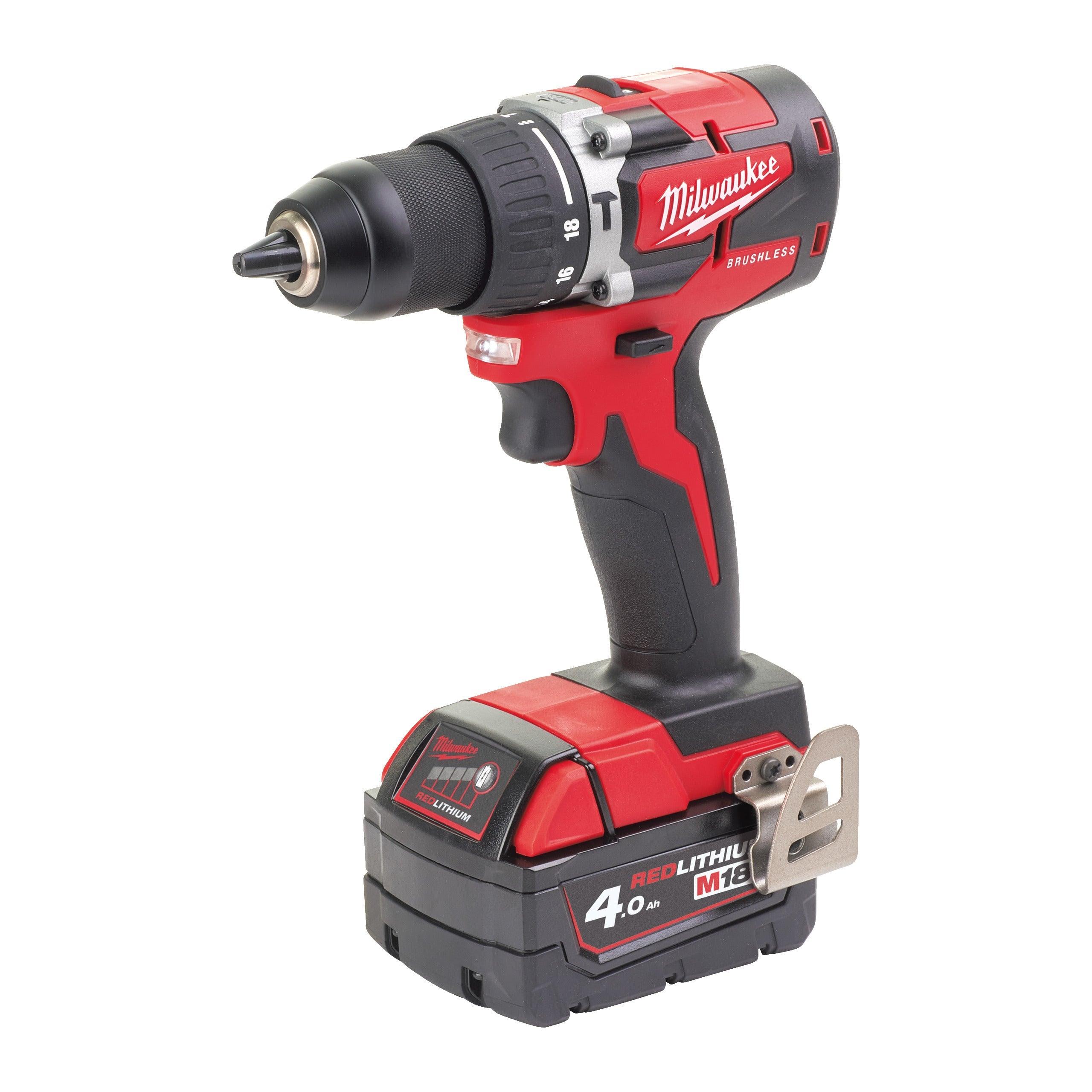 Mașină de găurit cu percuție, compactă cu motor fără perii M18™ Milwaukee M18 CBLPD-402C, cod 4933464537, 2 x M18 B4 acumulator, M12-18 C încărcător, cutie plastic - BIG STORE (Dynamic Tools SRL)