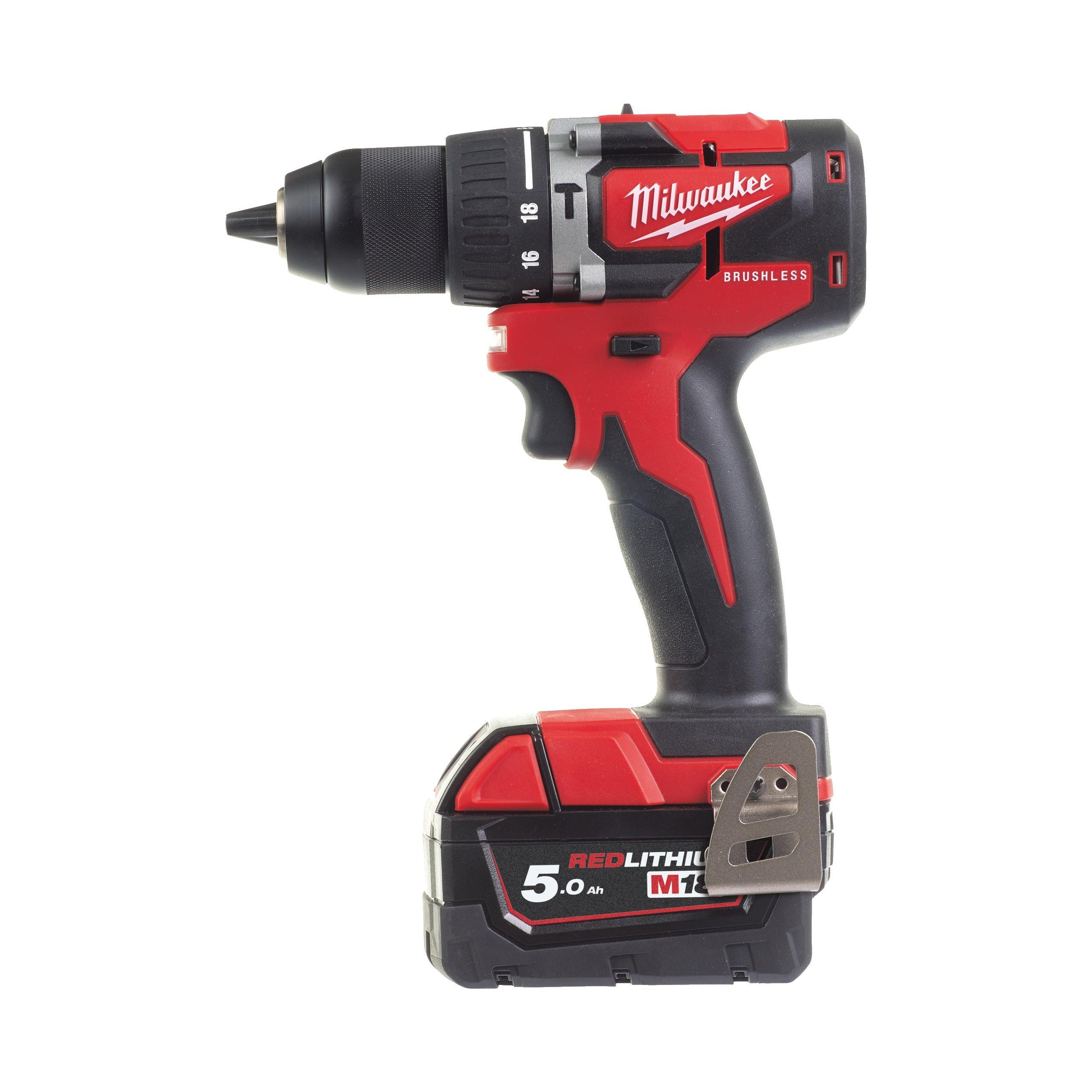Mașină de găurit cu percuție, compactă cu motor fără perii M18™ Milwaukee M18 CBLPD-502C, cod 4933464558, 2 x M18 B5 acumulator, M12-18 C încărcător, cutie plastic - BIG STORE (Dynamic Tools SRL)