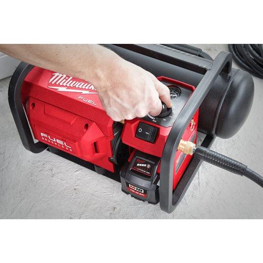 Compresor aer 18V, Milwaukee M18FAC-0, cod 4933472166 - BIG STORE (Dynamic Tools SRL)