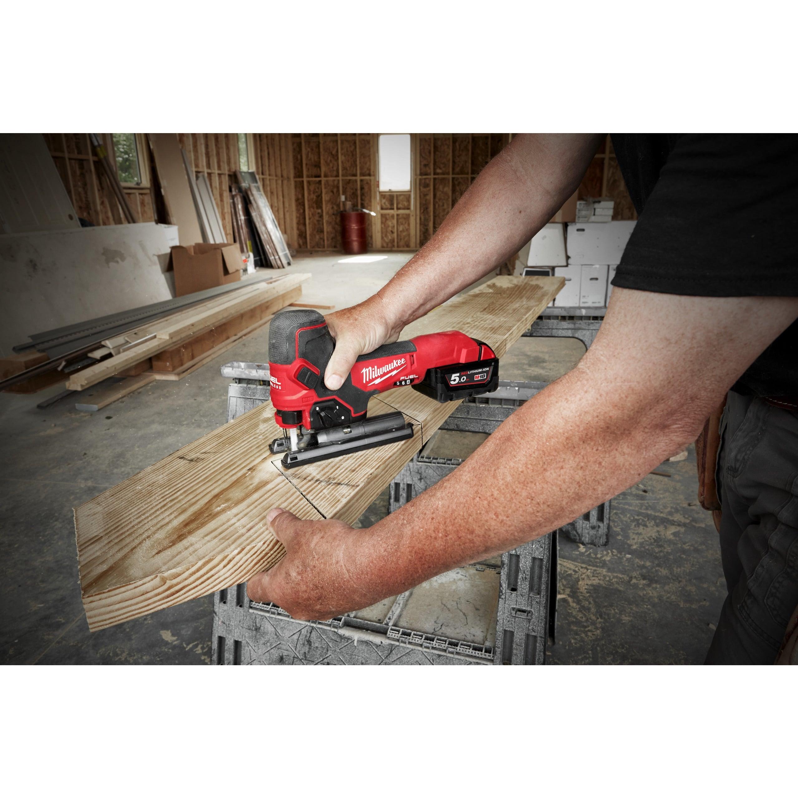 Fierăstrău pendular M18 FUEL™ Milwaukee M18FBJS-502X, 2 x M18 B5 acumulator, M12-18 FC încărcător, cutie HD, cod 4933464800 - BIG STORE (Dynamic Tools SRL)