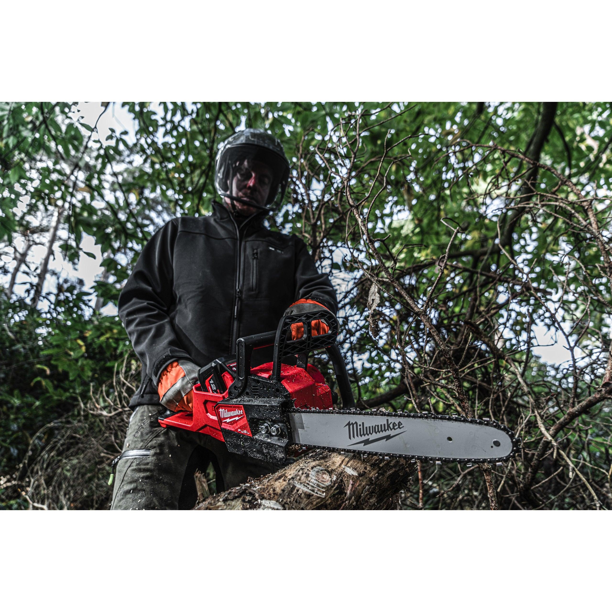 Fierăstrău cu lanț 35 cm M18 FUEL™ Milwaukee M18FCHS35-122, cod 4933479679, 2 x M18 HB12 acumulator, M12-18 FC încărcător, fără cutie + CADOU: ochelari 4932478764 + lanț de rezervă Stihl - BIG STORE (Dynamic Tools SRL)