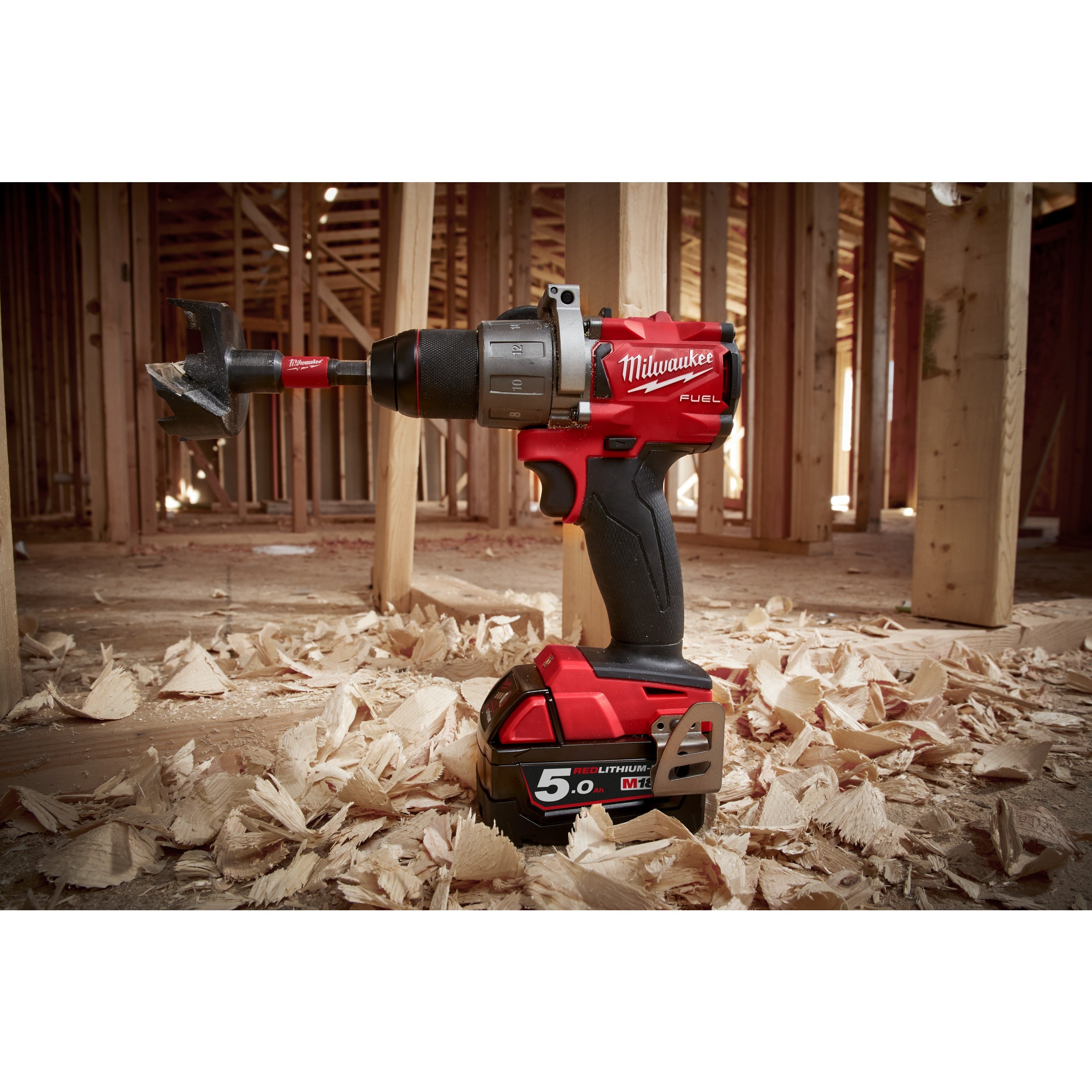 Mașină de găurit M18 Fuel™ Milwaukee M18FDD2-402C, cod 4933464598, 2 x M18 B4 acumulator, M12-18 C încărcător, cutie plastic - BIG STORE (Dynamic Tools SRL)