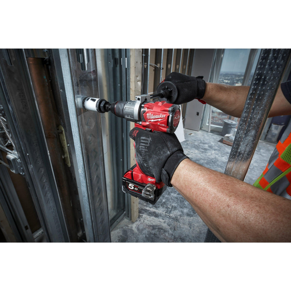 Mașină de găurit M18 Fuel™ Milwaukee M18FDD2-502X, cod 4933464267, 2 x M18 B5 acumulator, M12-18 FC încărcător, cutie HD - BIG STORE (Dynamic Tools SRL)