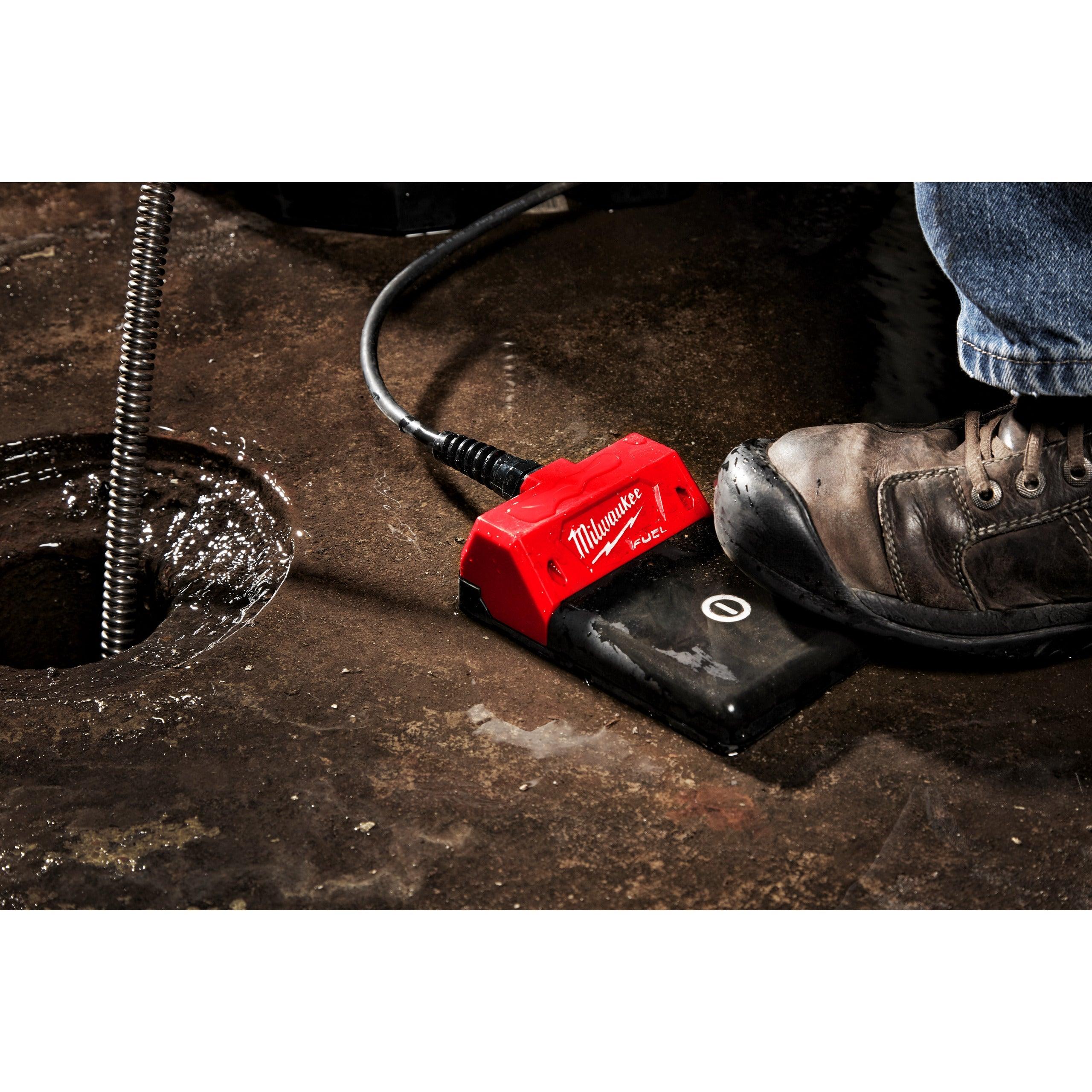 Mașină desfundat țevi autonomă 13 mm M18 FUEL™ Milwaukee M18FFSDC13-0, fără acumulator, fără încărcător, fără cutie, cod 4933459708 - BIG STORE (Dynamic Tools SRL)