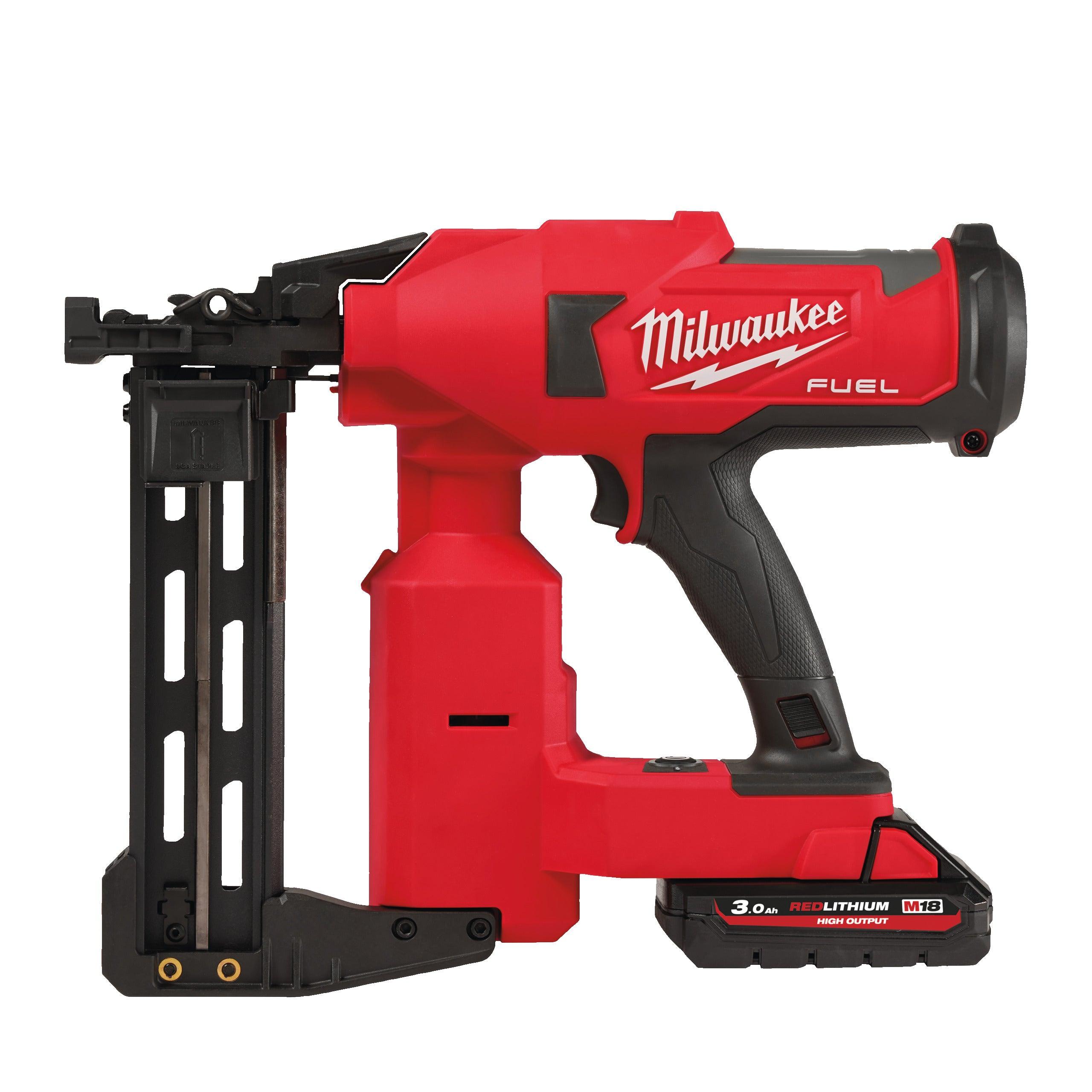 Pistol de capse Milwaukee M18FFUS-302C, pentru gard, 2 x acumulatori M18 HB3, 1 x încărcător M12-18 FC, 1 x cutie plastic, cod 4933479832 - BIG STORE (Dynamic Tools SRL)