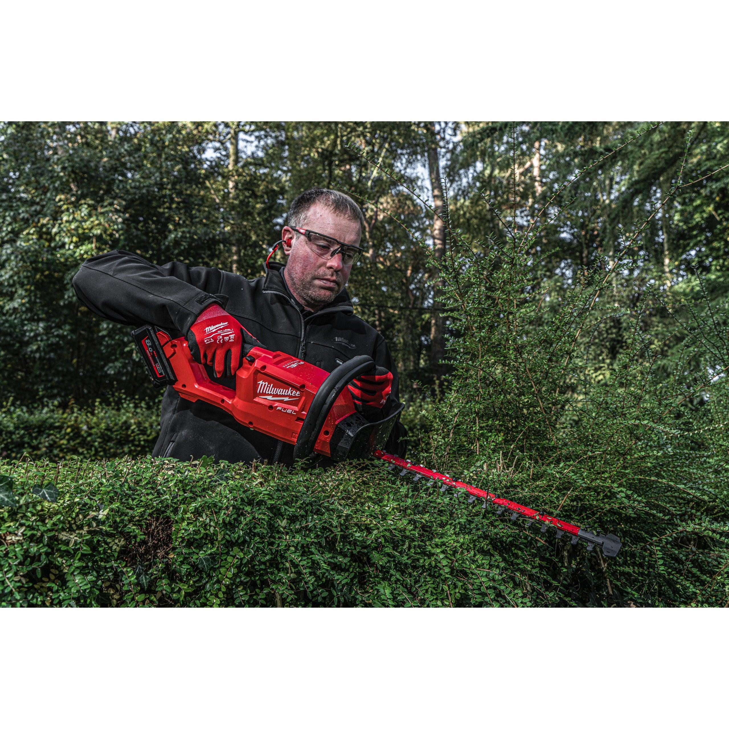Motofoarfecă pentru gard viu, 45 cm, M18 FUEL™ Milwaukee M18FHT45-0, fără acumulator, fără încărcător, fără cutie, cod 4933479677 - BIG STORE (Dynamic Tools SRL)